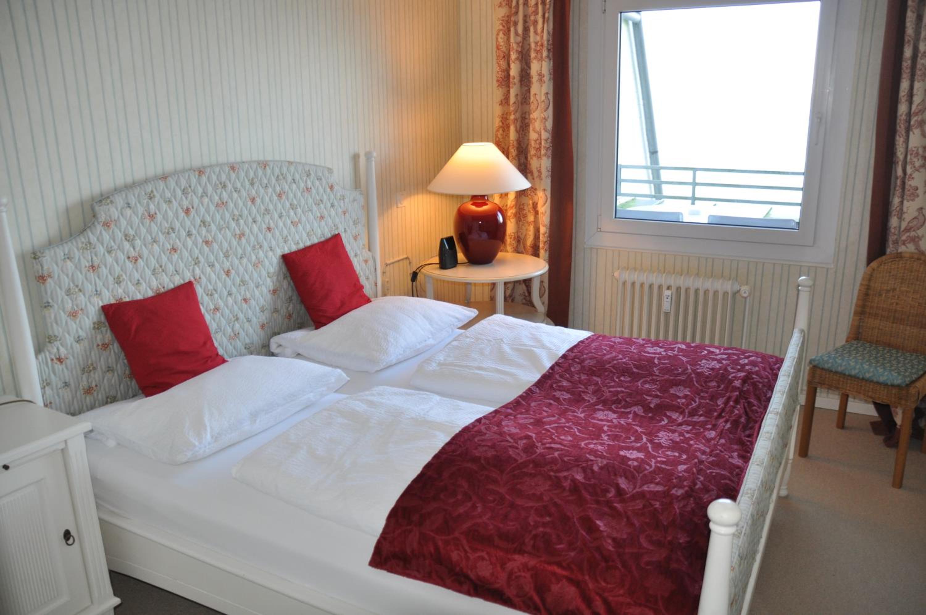 One-Bedroom Apartment with Balcony photo 1