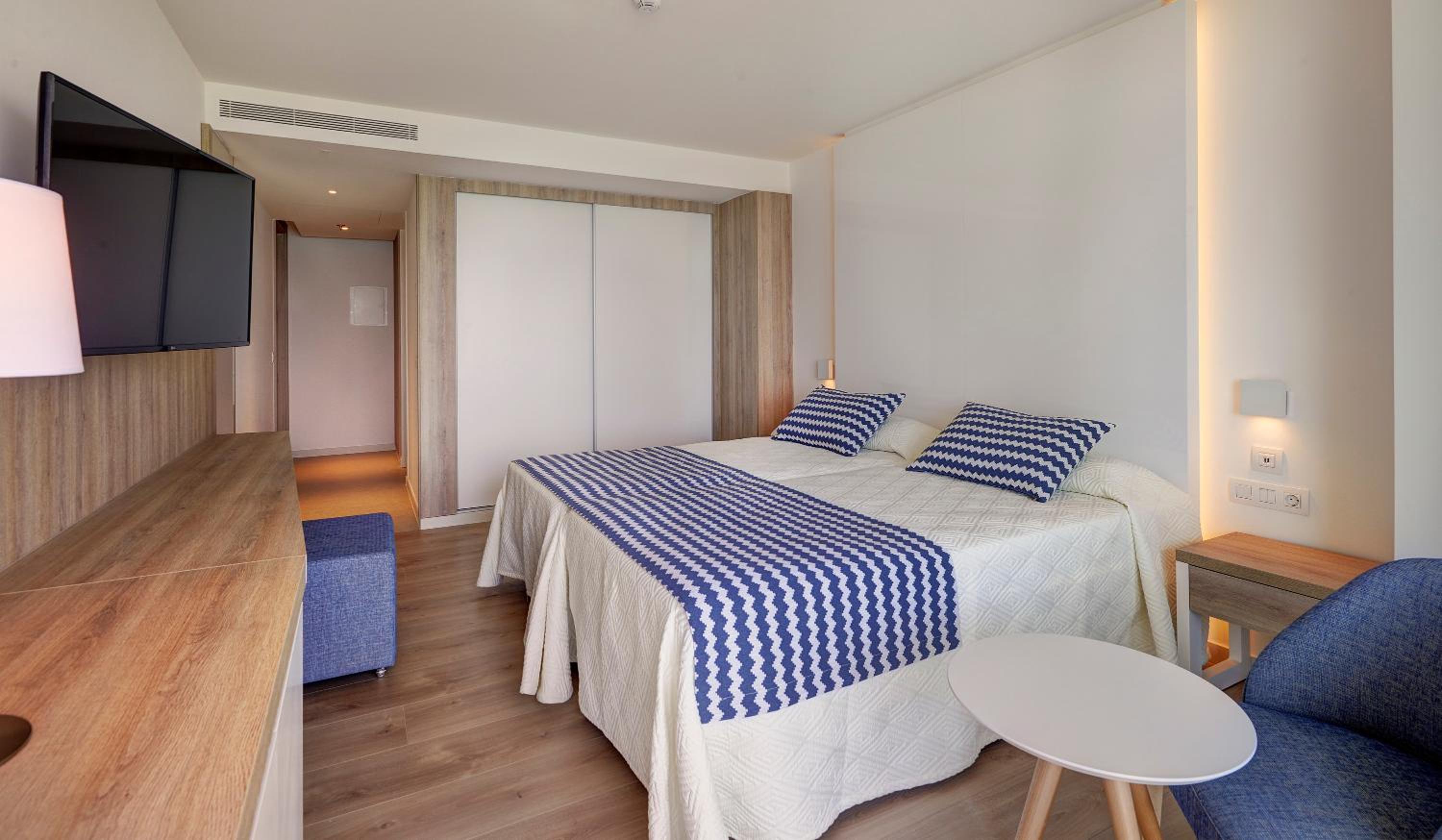 Standard Double Room - Photo 4