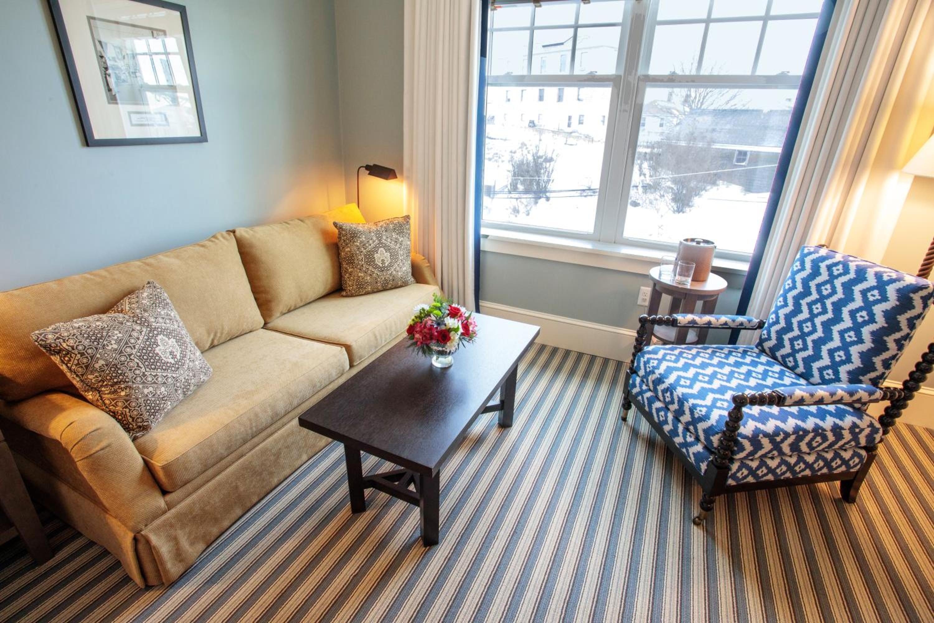 Standard King Room photo 3
