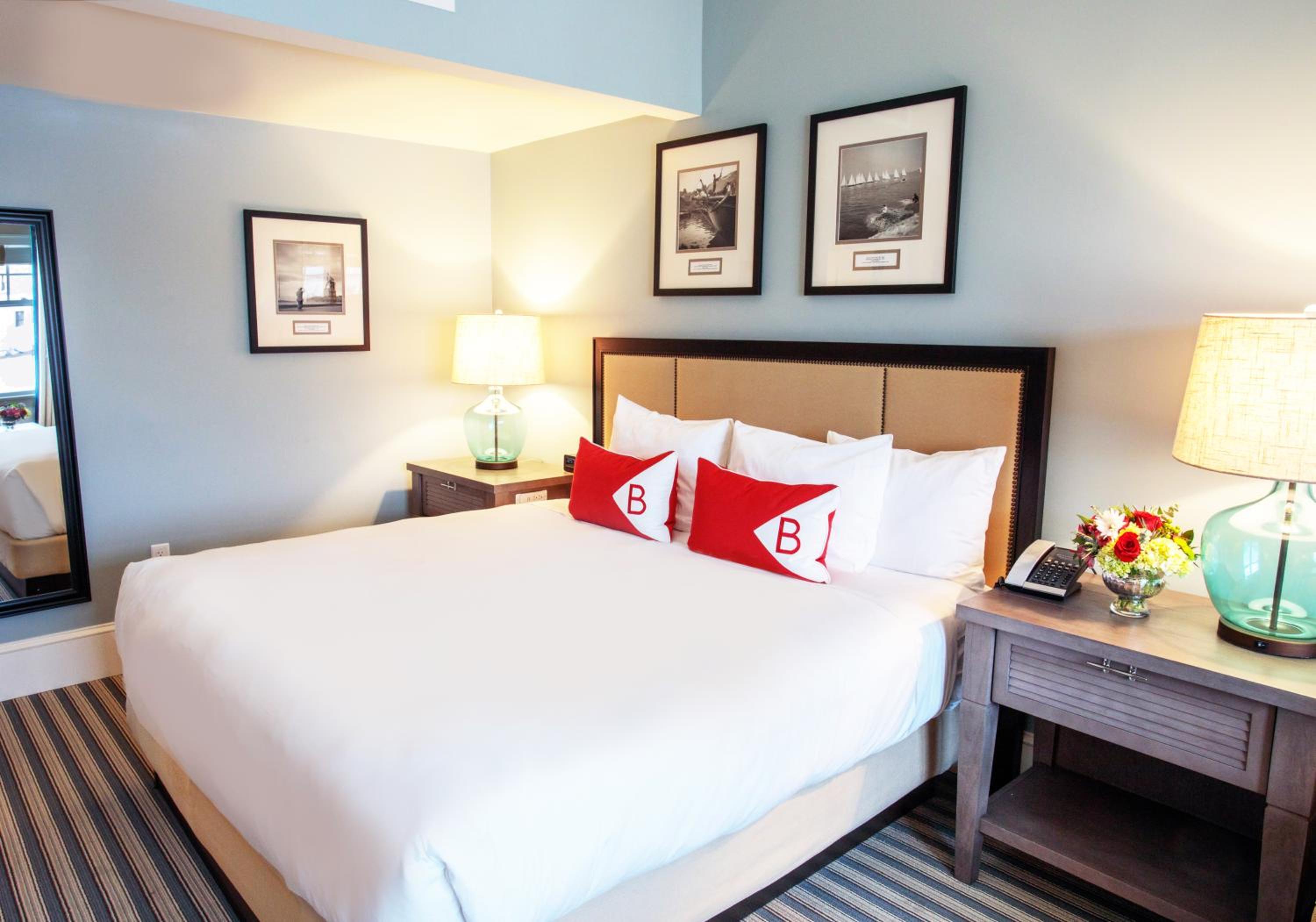 Standard King Room photo 2