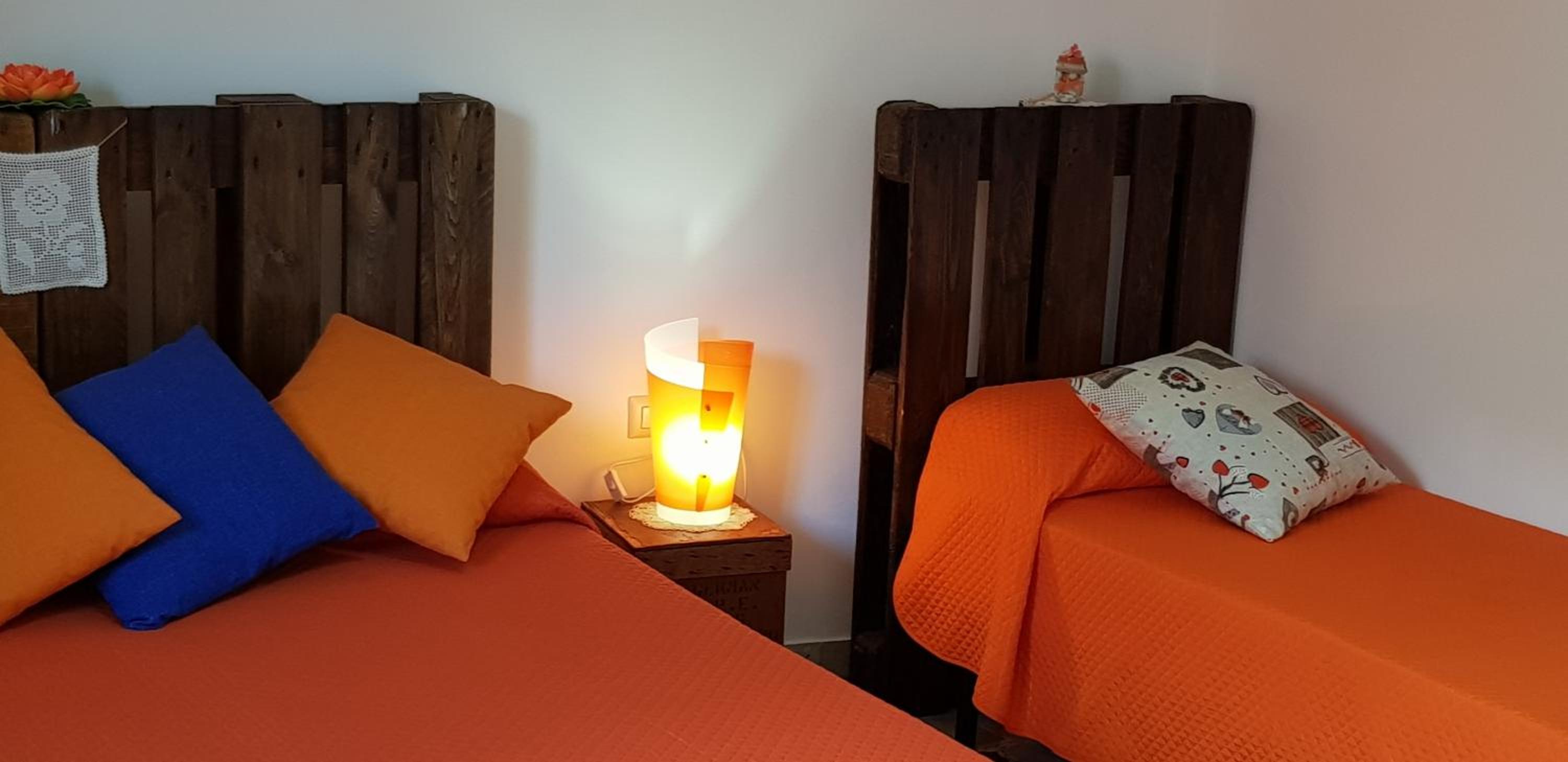 Triple Room with Private Bathroom - Photo 10