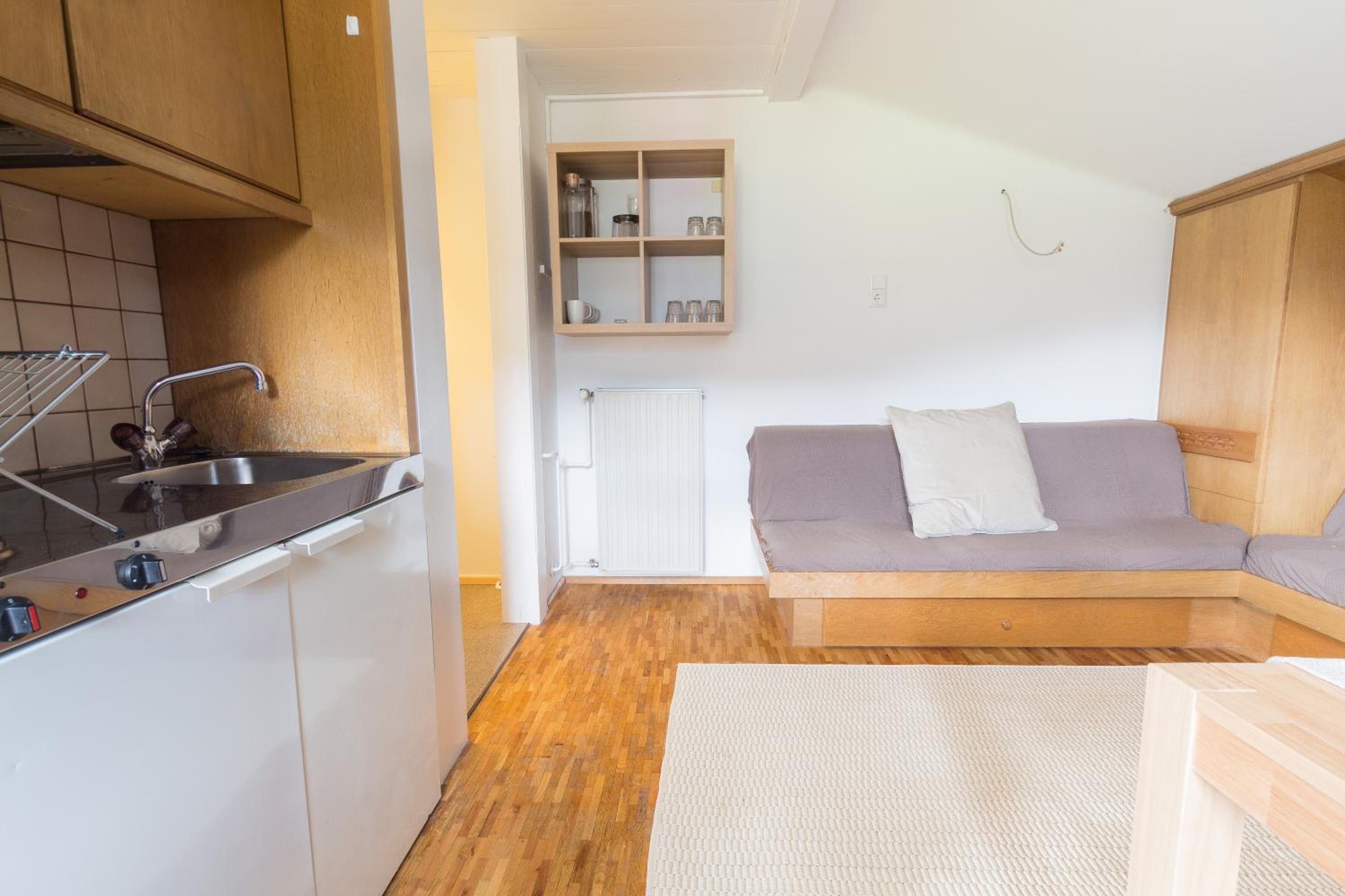 One-Bedroom Apartment photo 1