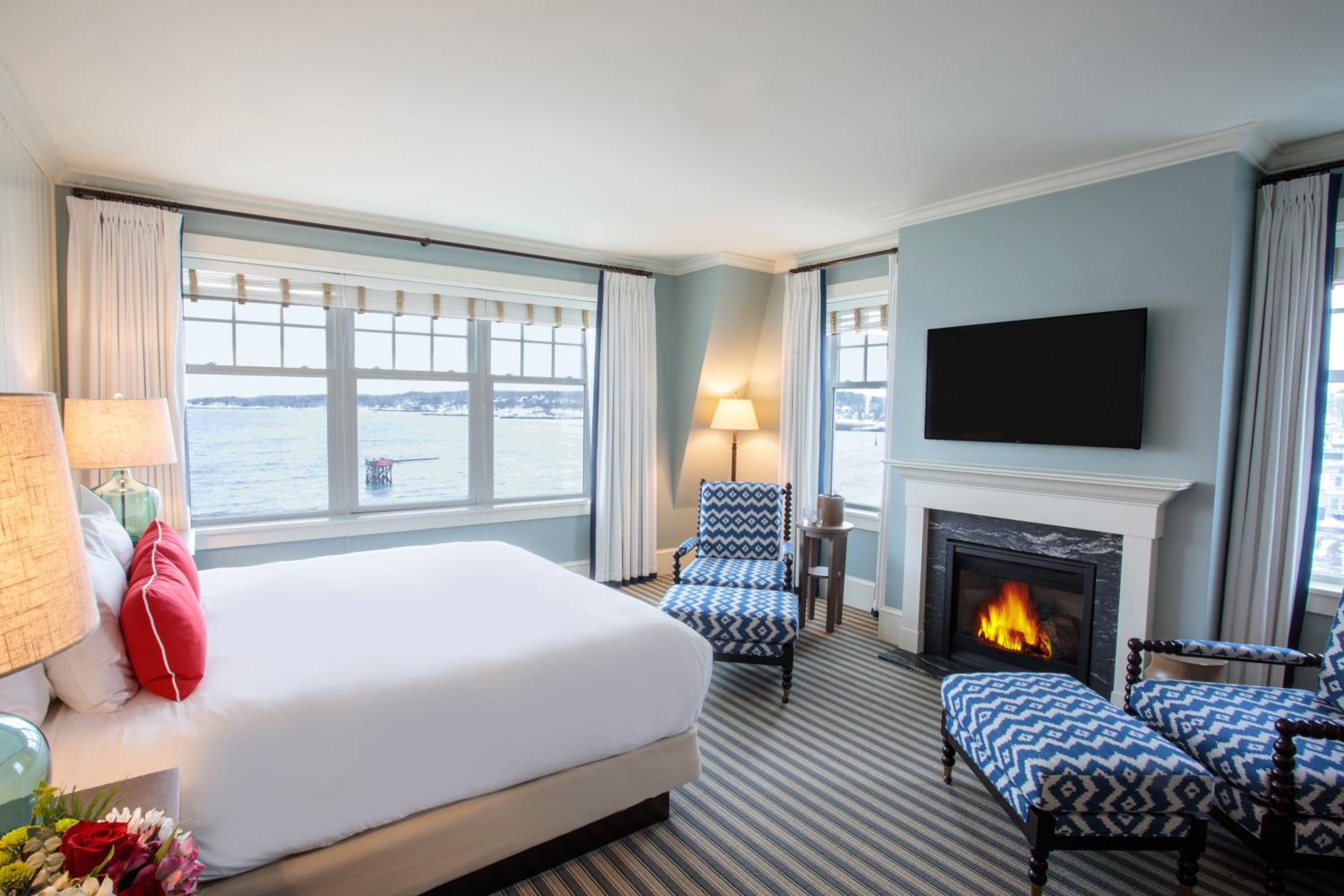 Ocean Front Junior King Suite photo 2
