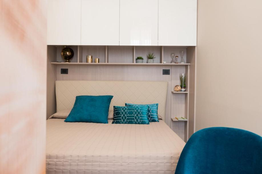 Double Room with Balcony - Photo 11