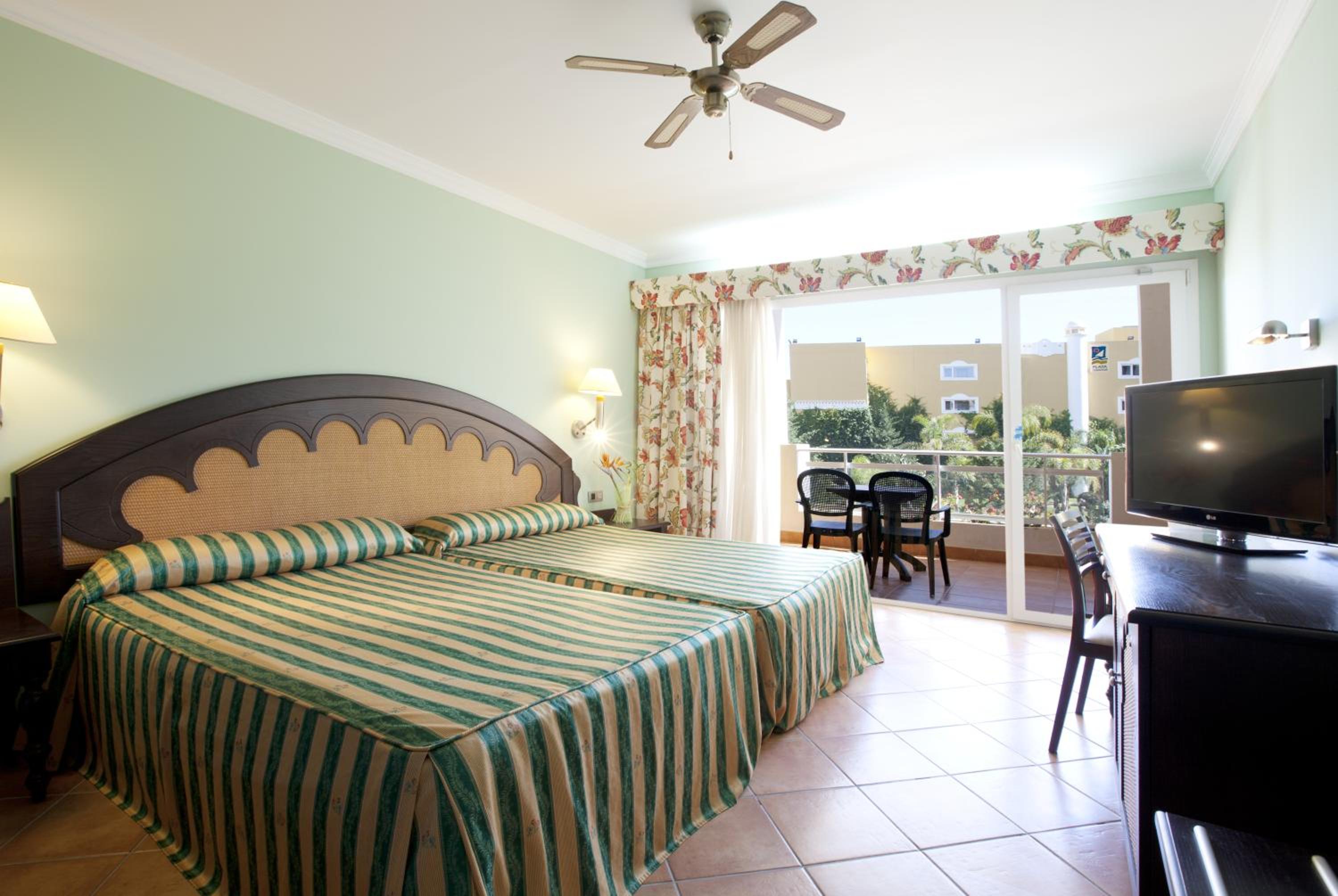 Double or Twin Room - Photo 12