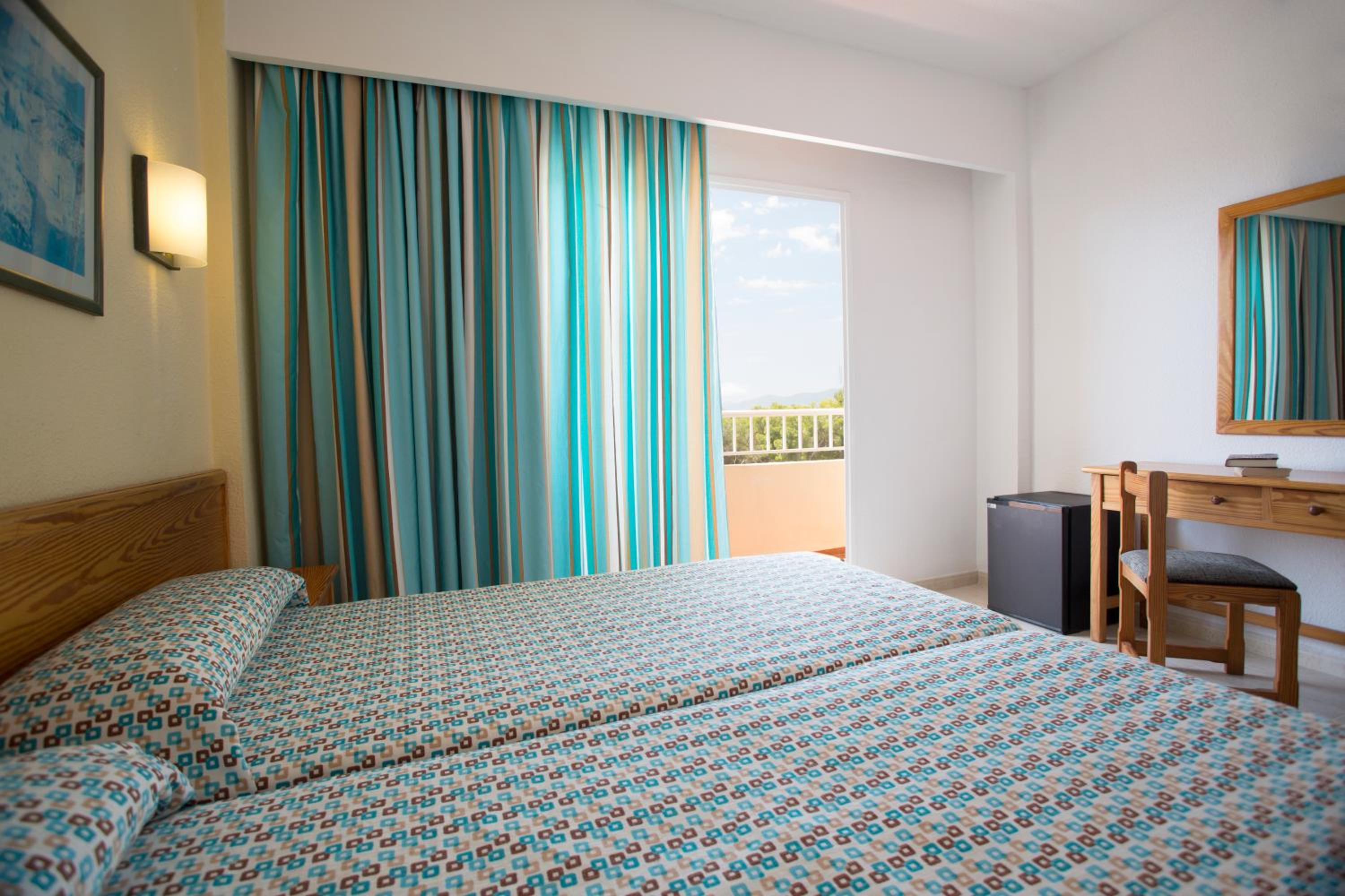 Standard Double Room - Photo 2