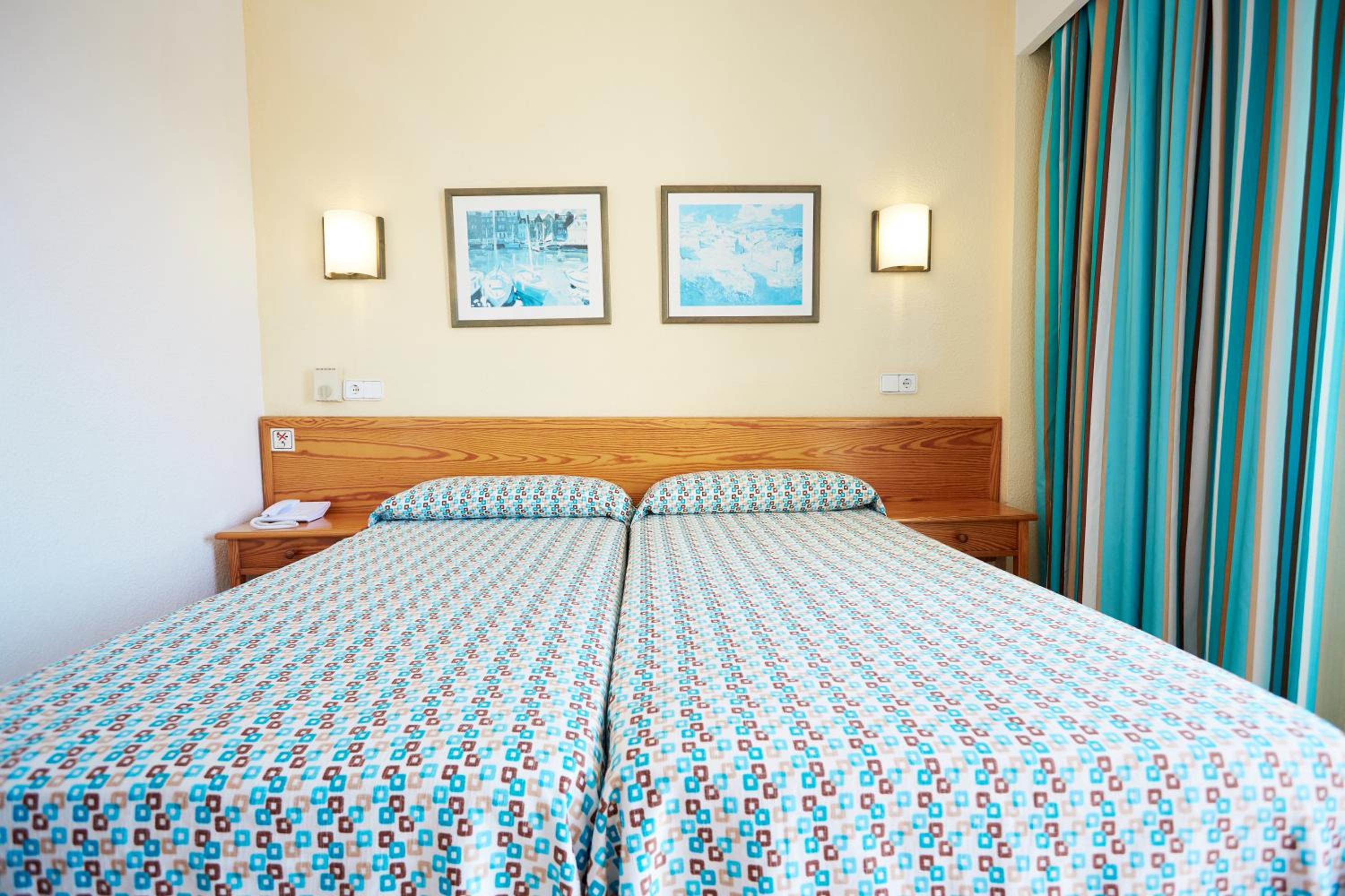 Standard Double Room - Photo 3