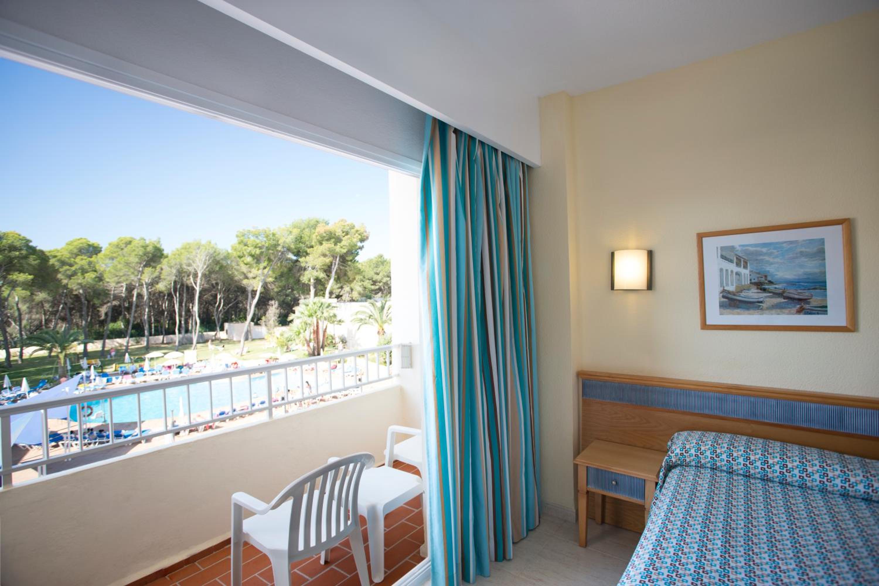 Standard Double Room - Photo 4
