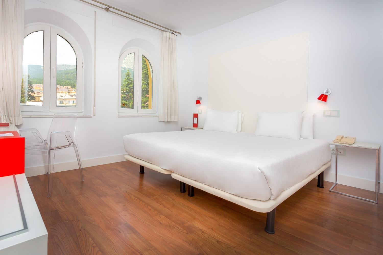 Standard Double or Twin Room - Photo 4