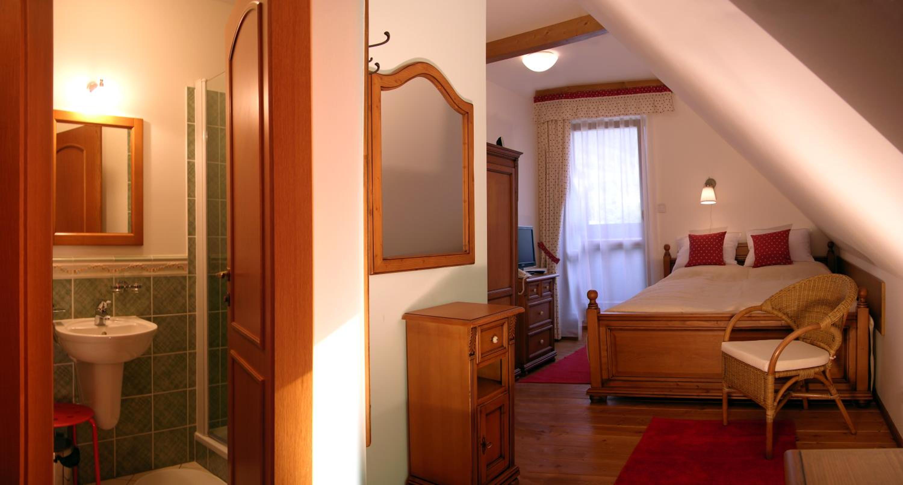 Small Double Room photo 3