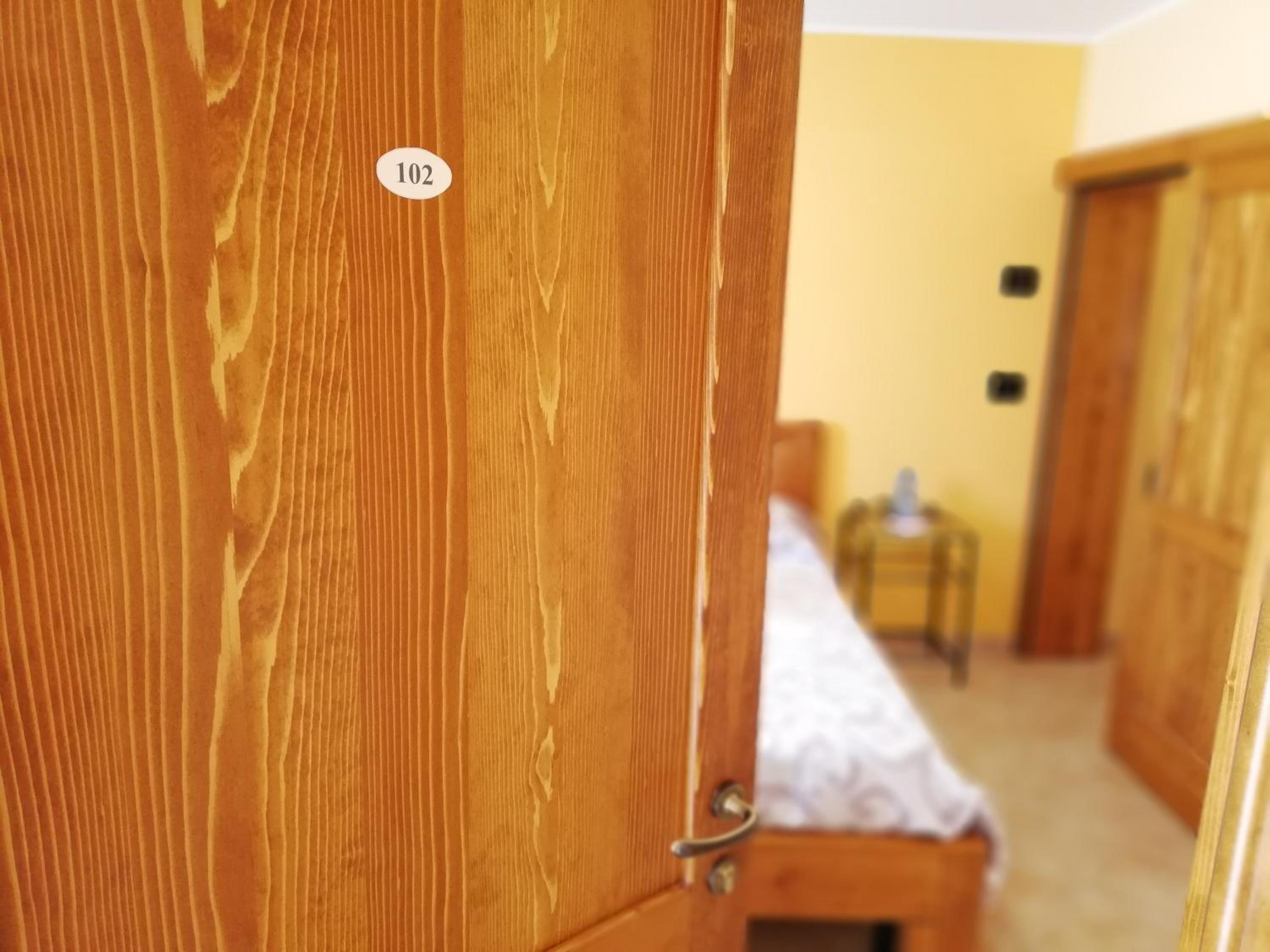 Twin Room with Private Bathroom - Photo 1
