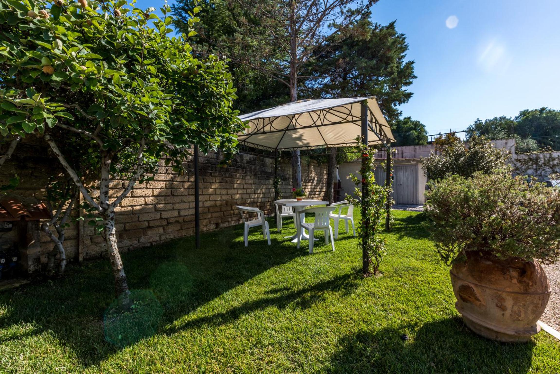 Double Room with Garden View photo 3