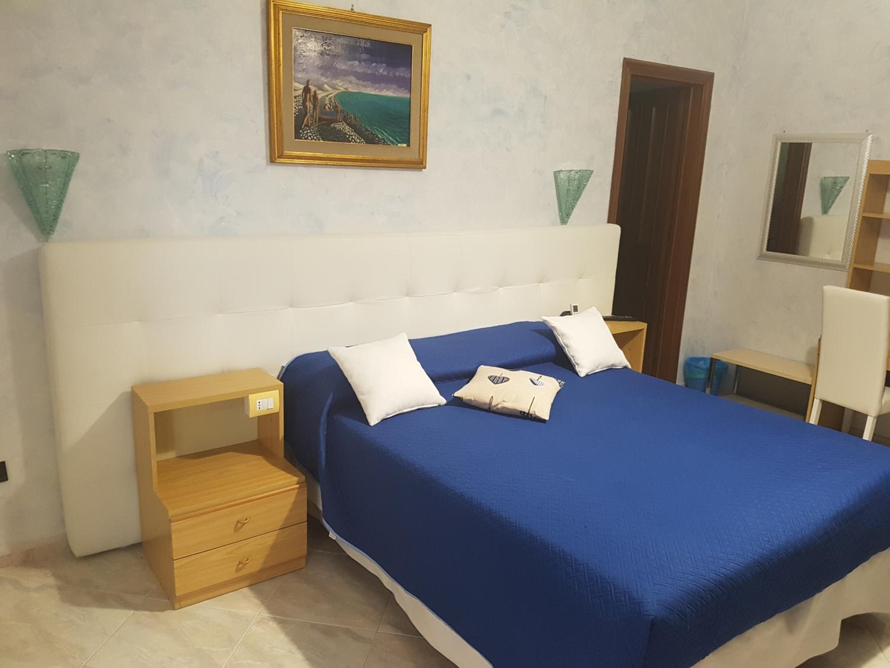 Triple Room - Photo 1