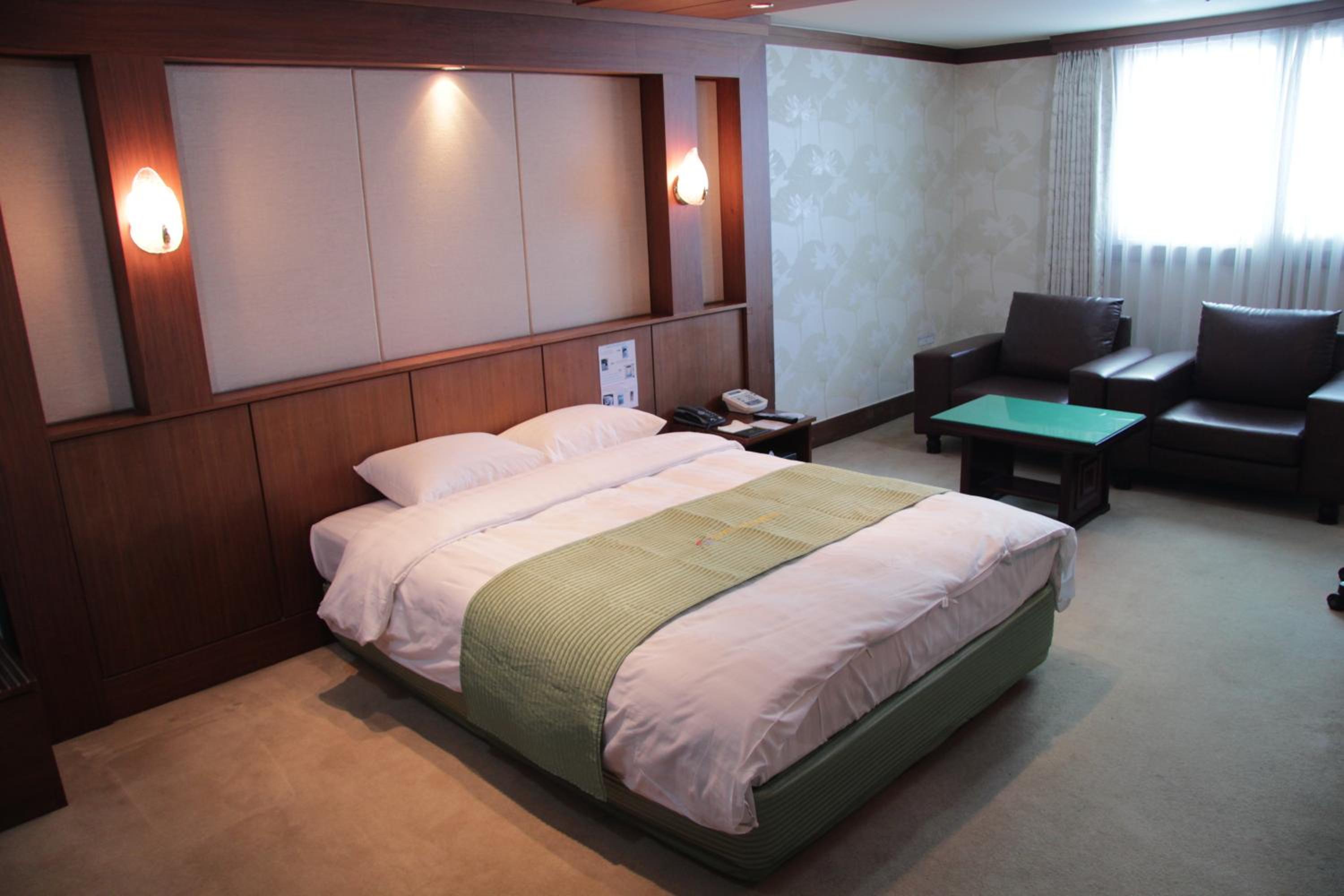 Deluxe Double Room photo 2