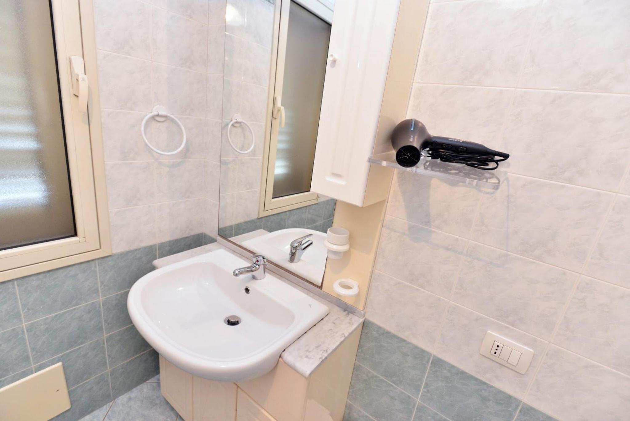 Apartment - Ground Floor photo 2