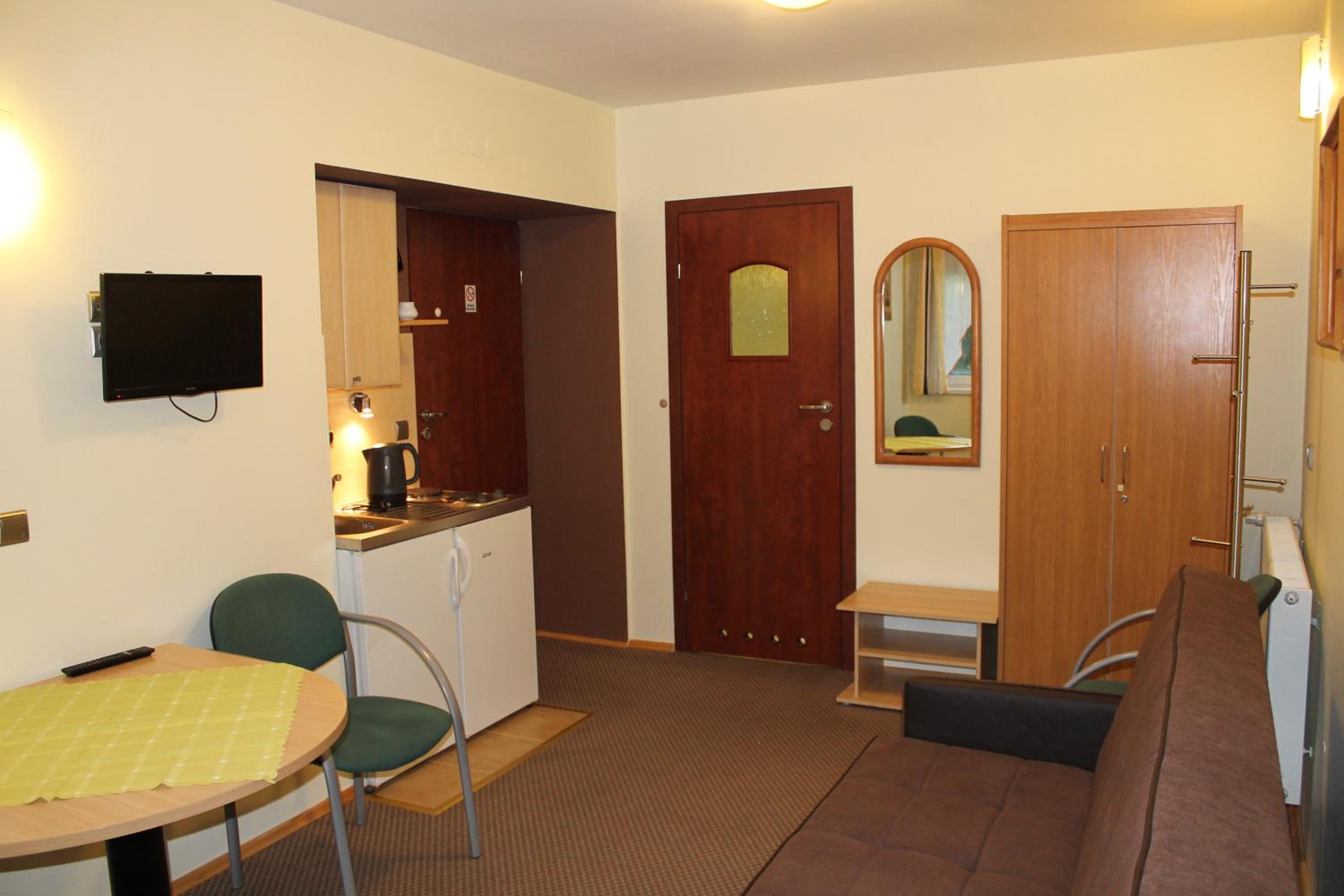 Double or Twin Room - Photo 17