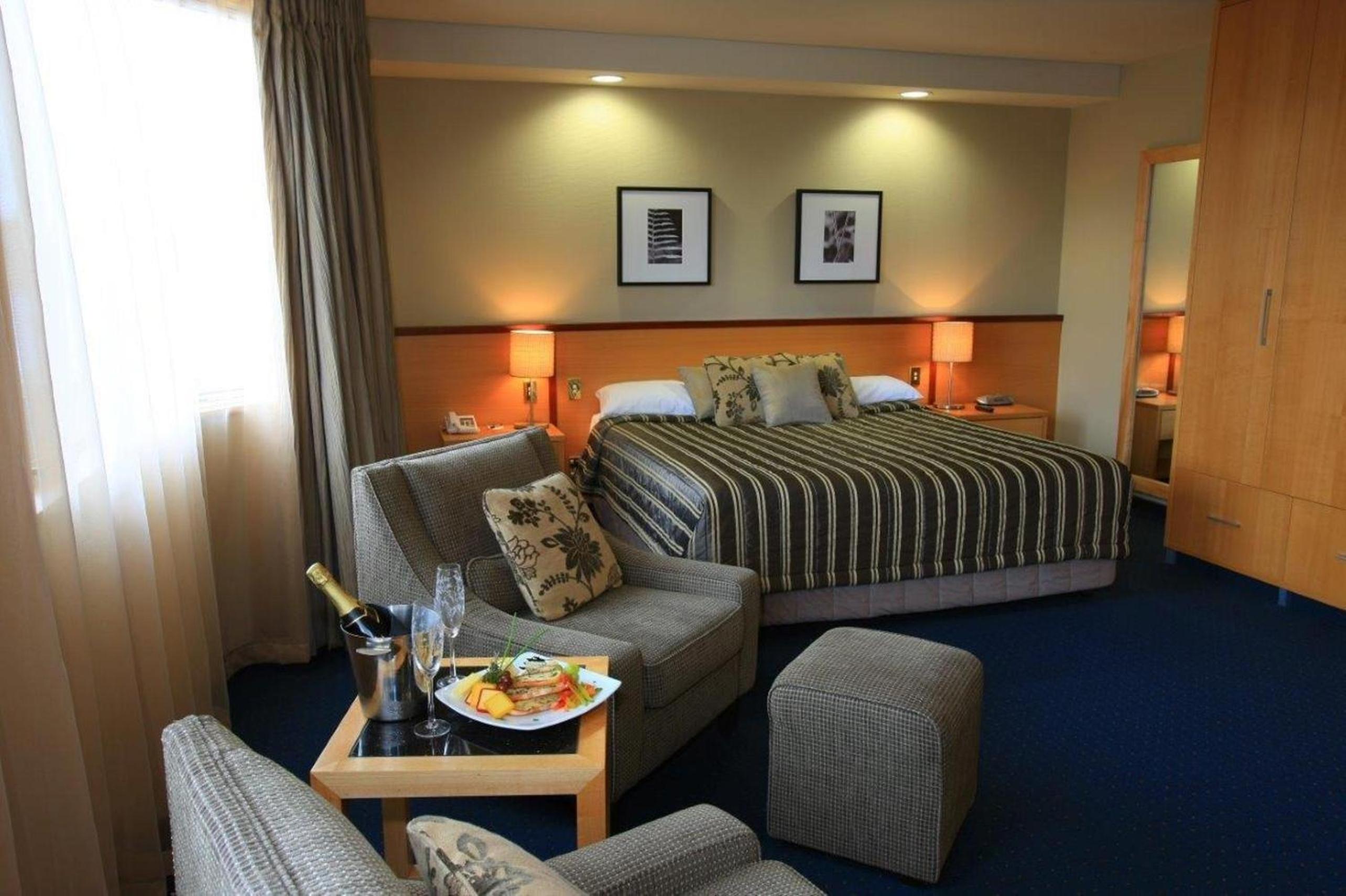 Deluxe Suite with Spa Bath - Photo 1