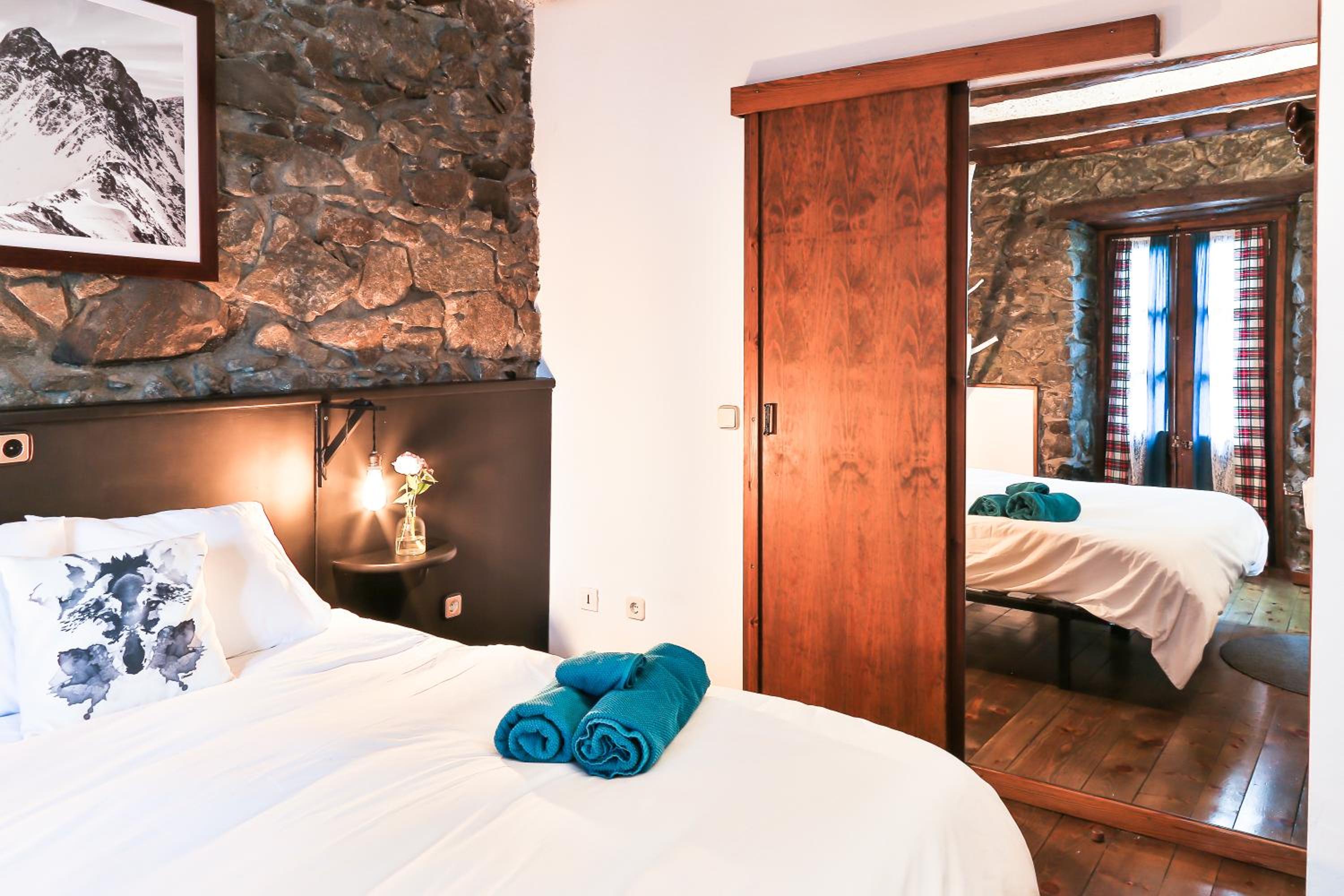 Deluxe Double Room with Bath photo 1
