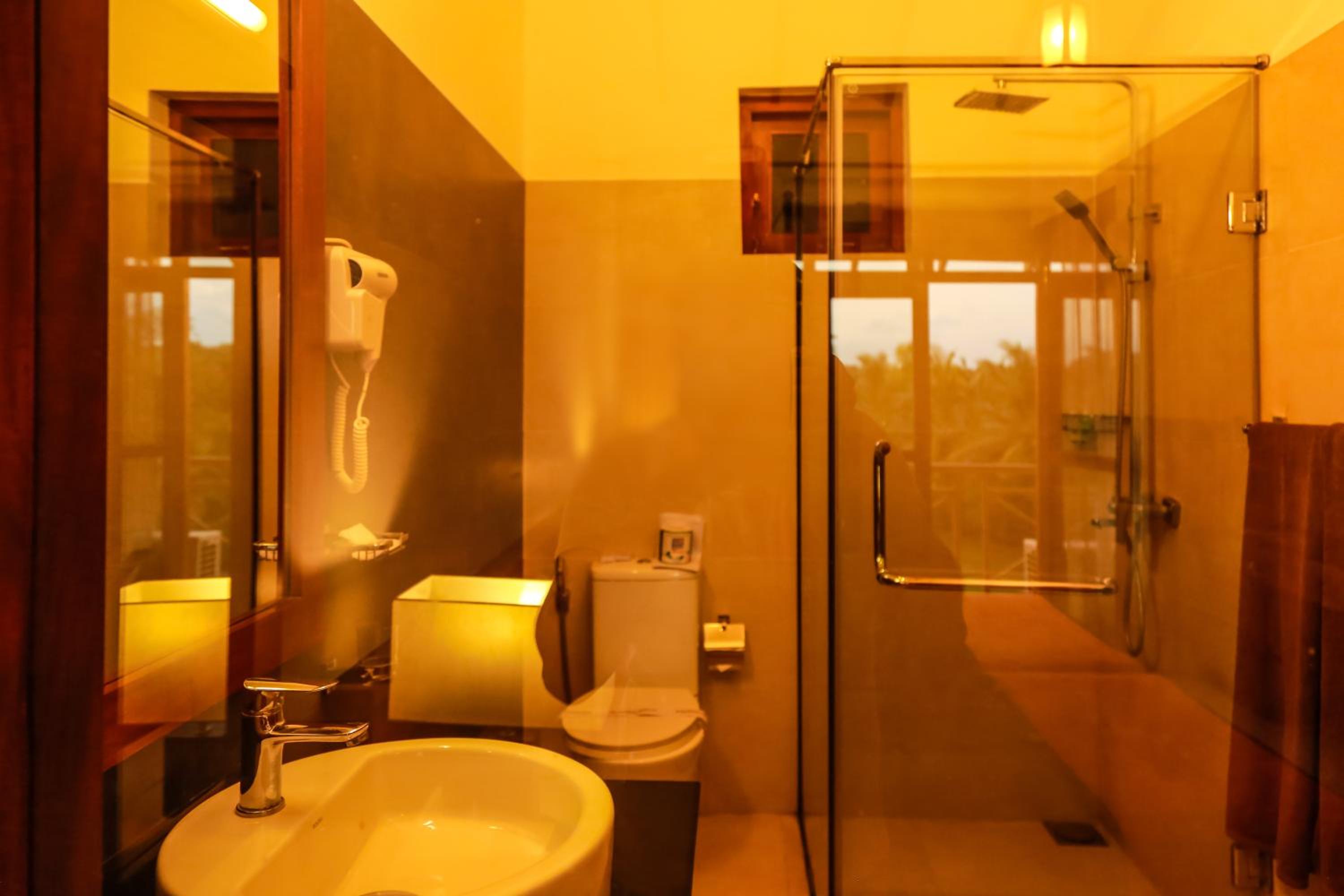 Deluxe Double Room with 10% Discount on F&B, Laundry & Spa photo 3