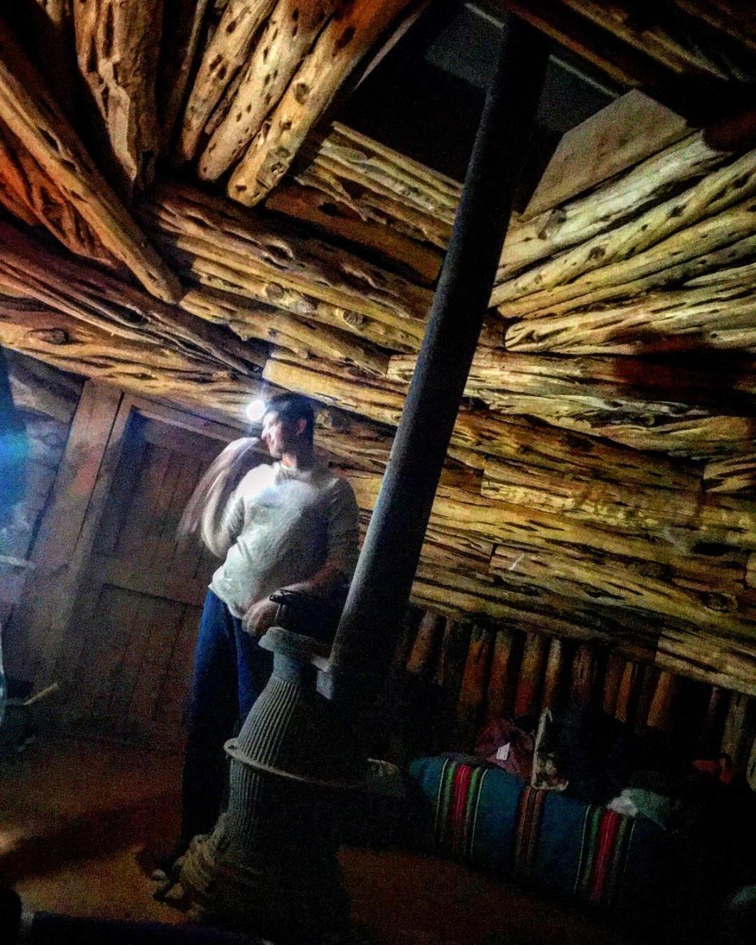 Traditional Navajo Hogan (2) - Photo 35