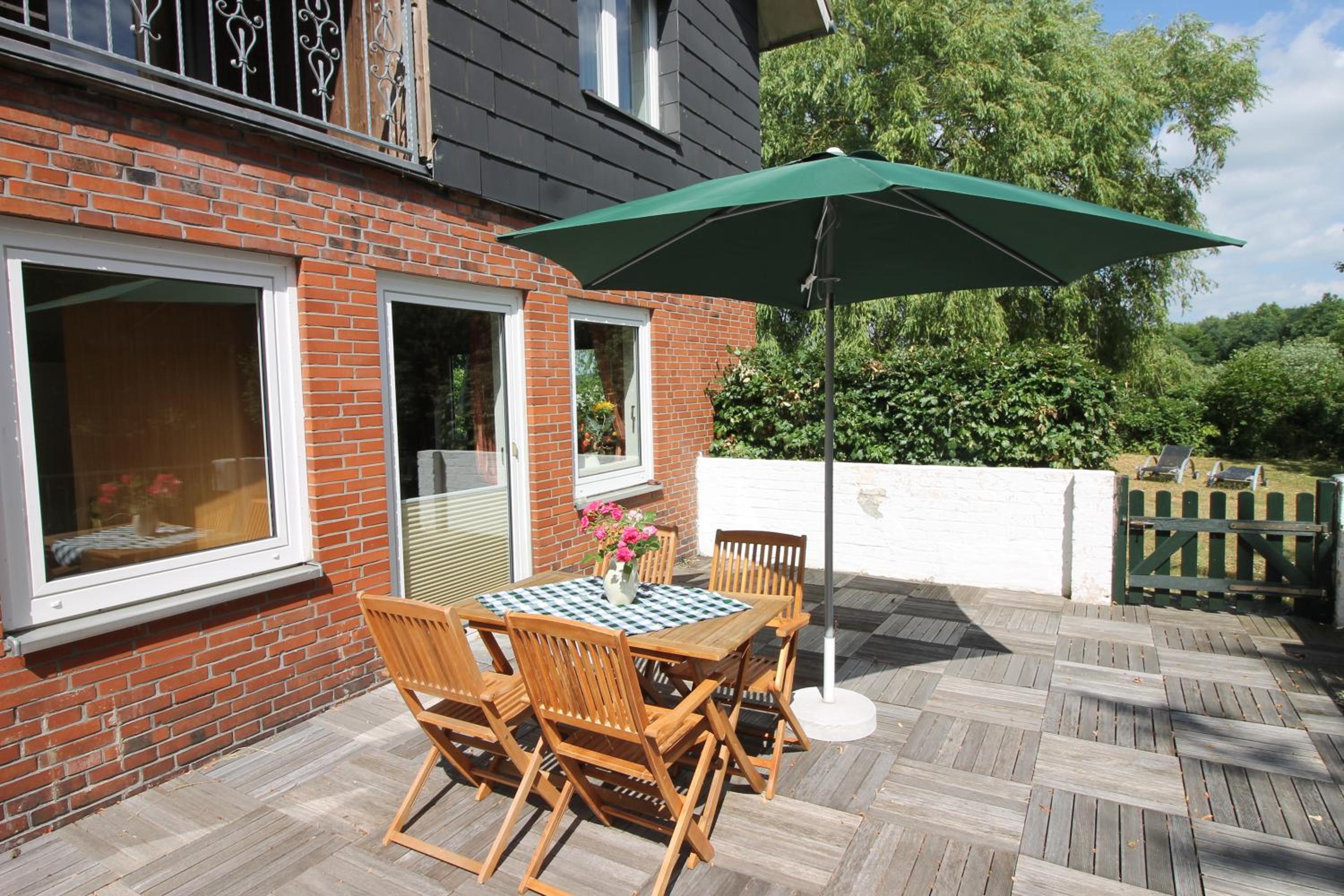 Apartment mit Terrasse photo 3
