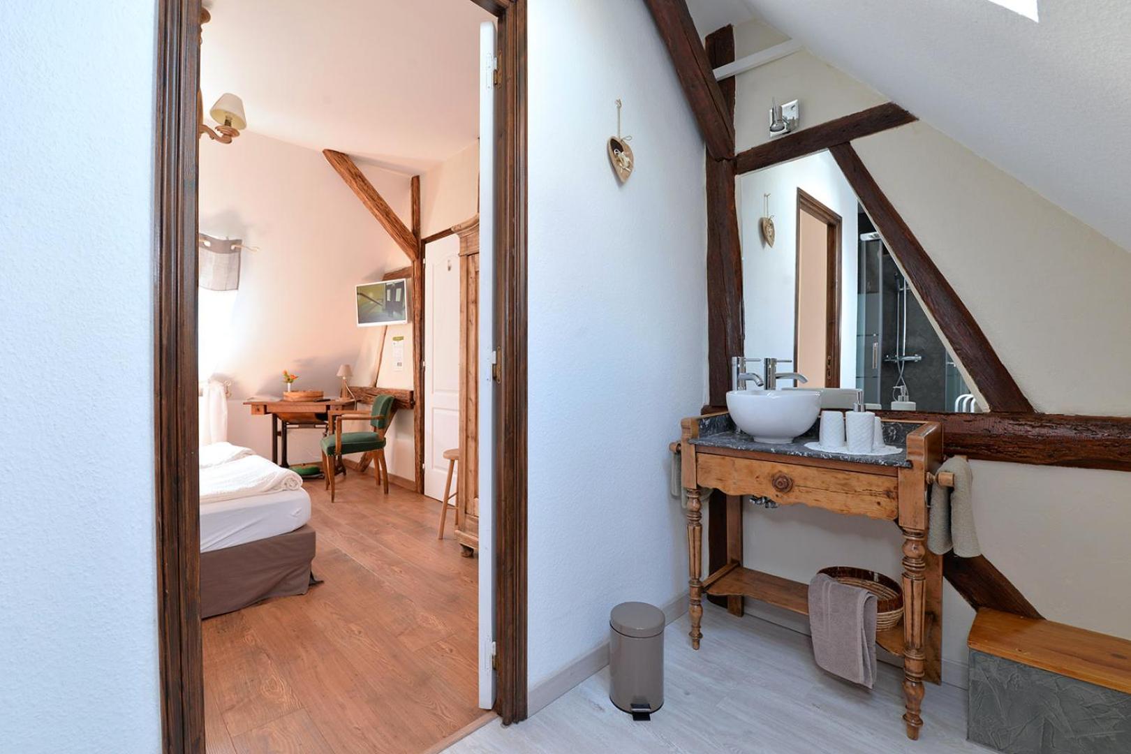 Standard Double Room photo 3
