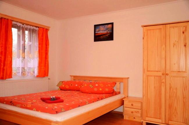 Triple Room with Private Bathroom photo 3