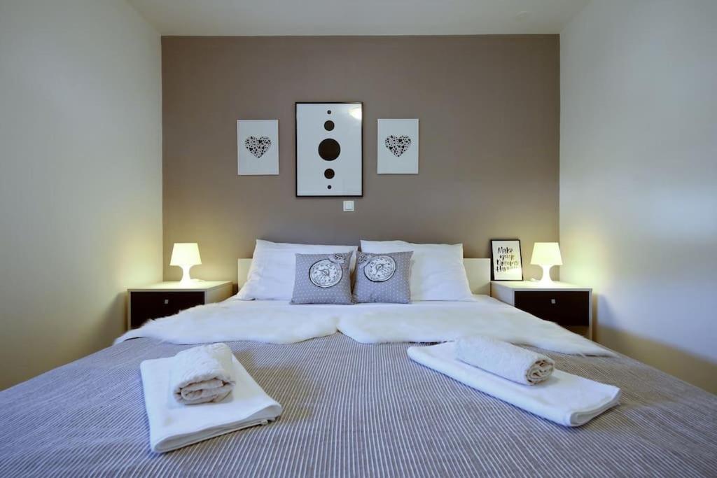 Two-Bedroom Apartment with Terrace and Sea View - Photo 17