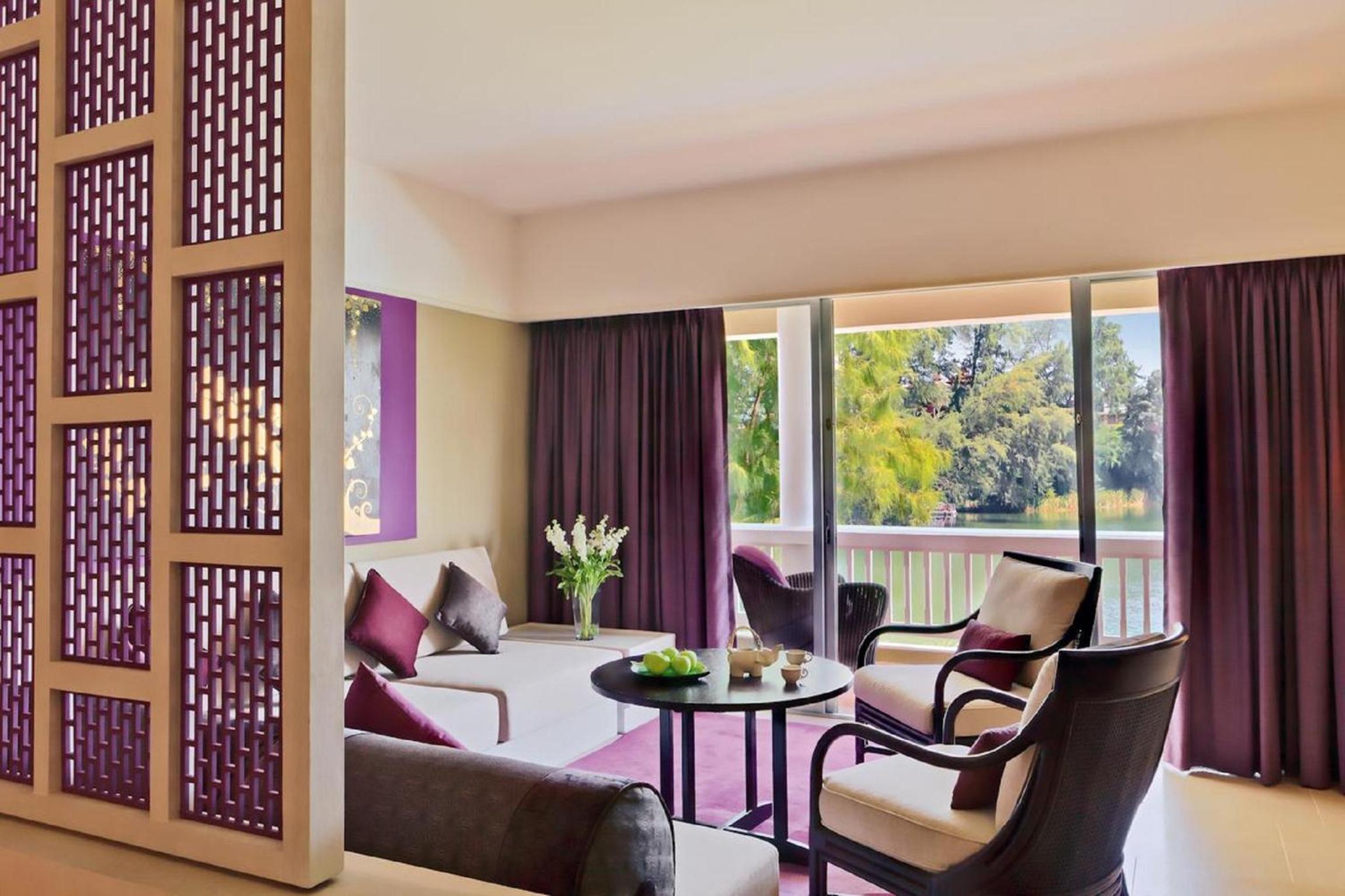 Laguna Premier Room - Photo 8