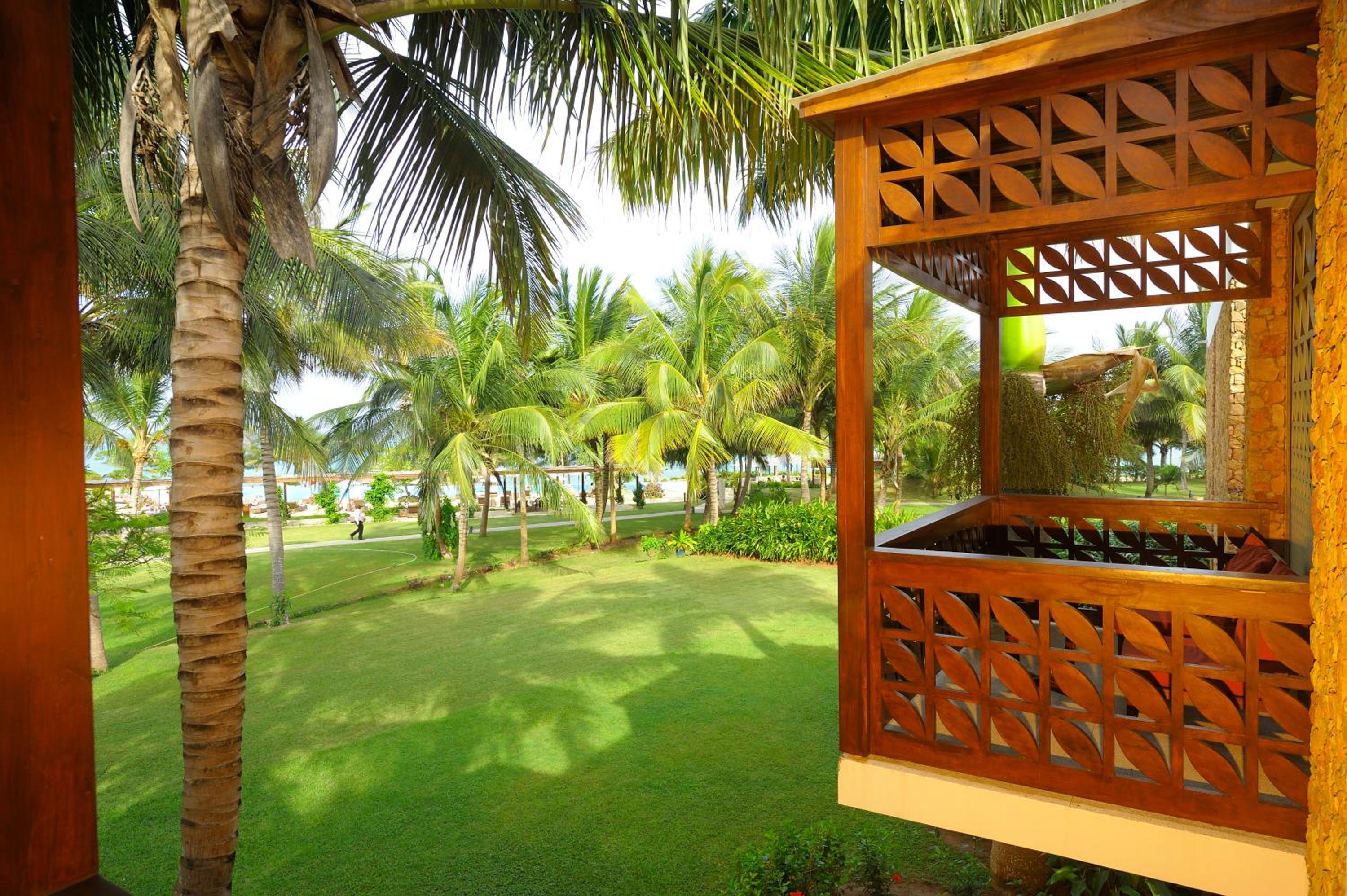Melia Room with Terrace and Partial Ocean View - Photo 2