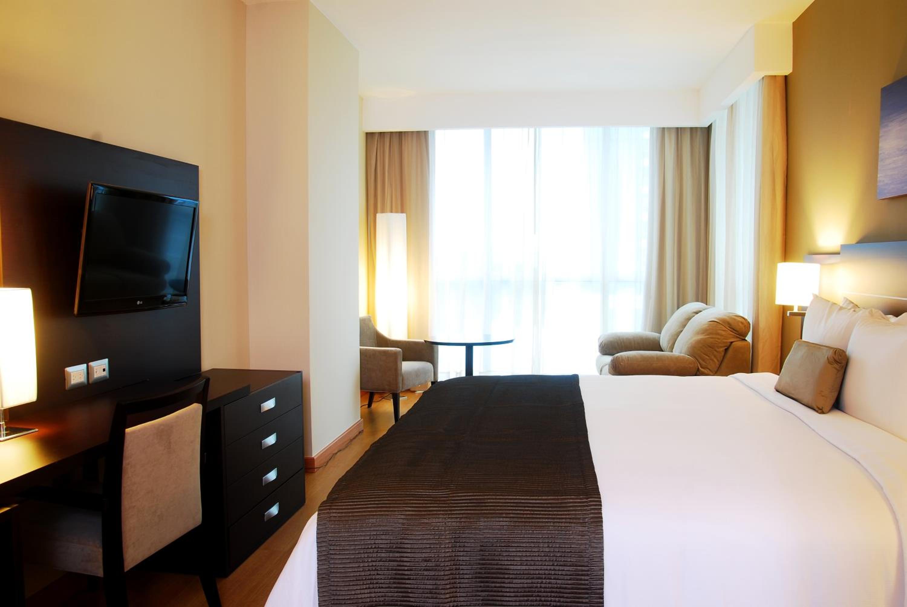 Premium King Room - Non-Smoking