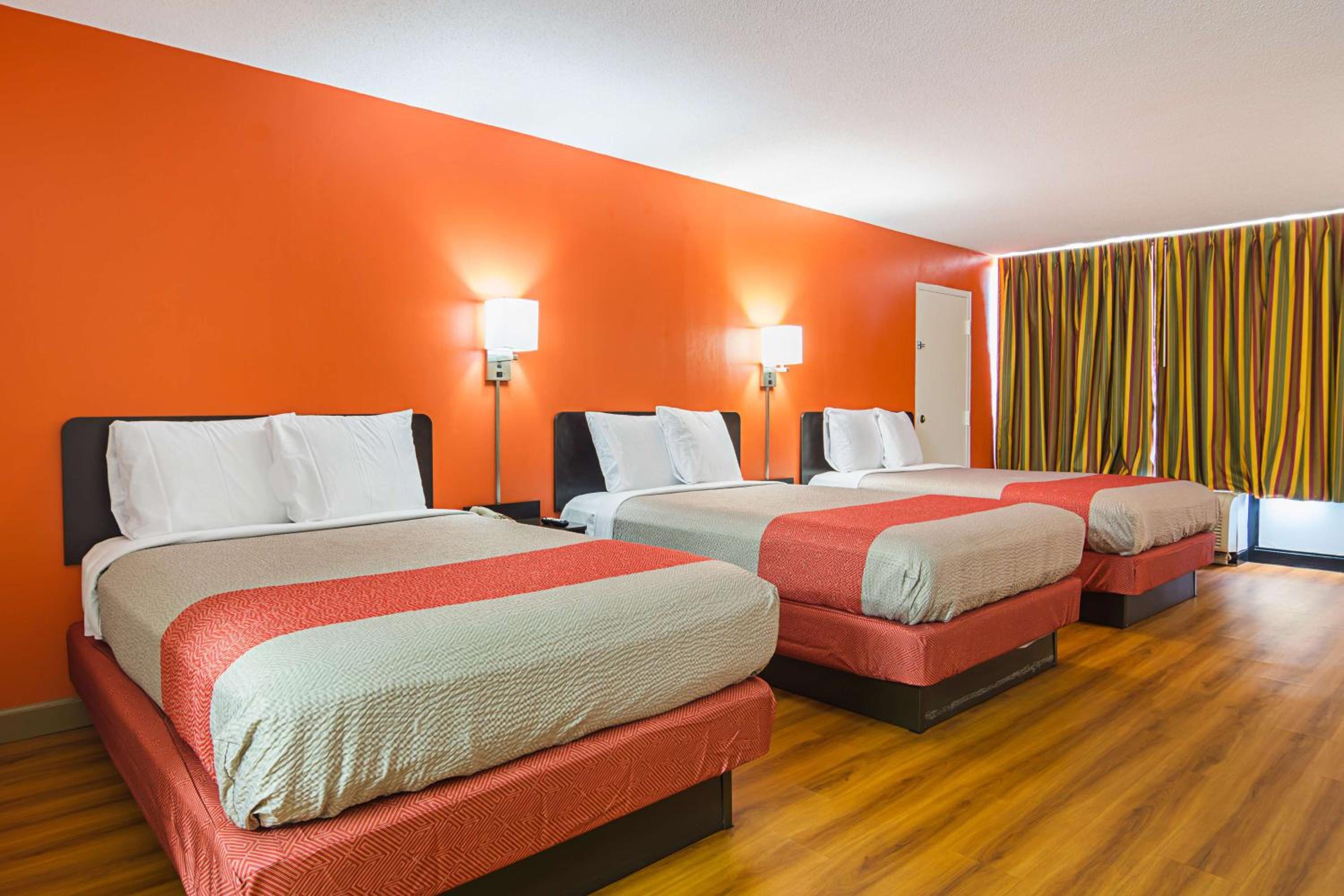 Triple Room - Non-Smoking - Photo 1