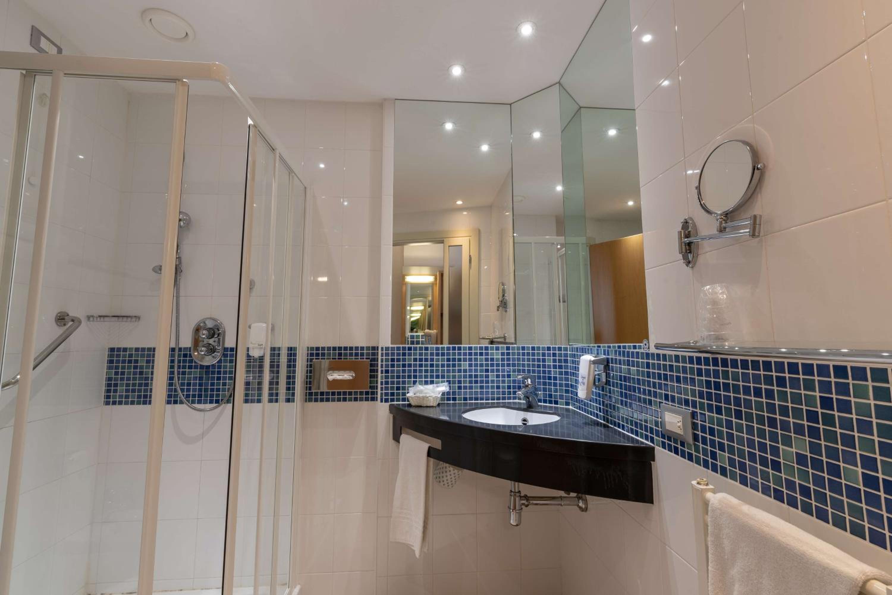 Classic Double Room - Photo 7
