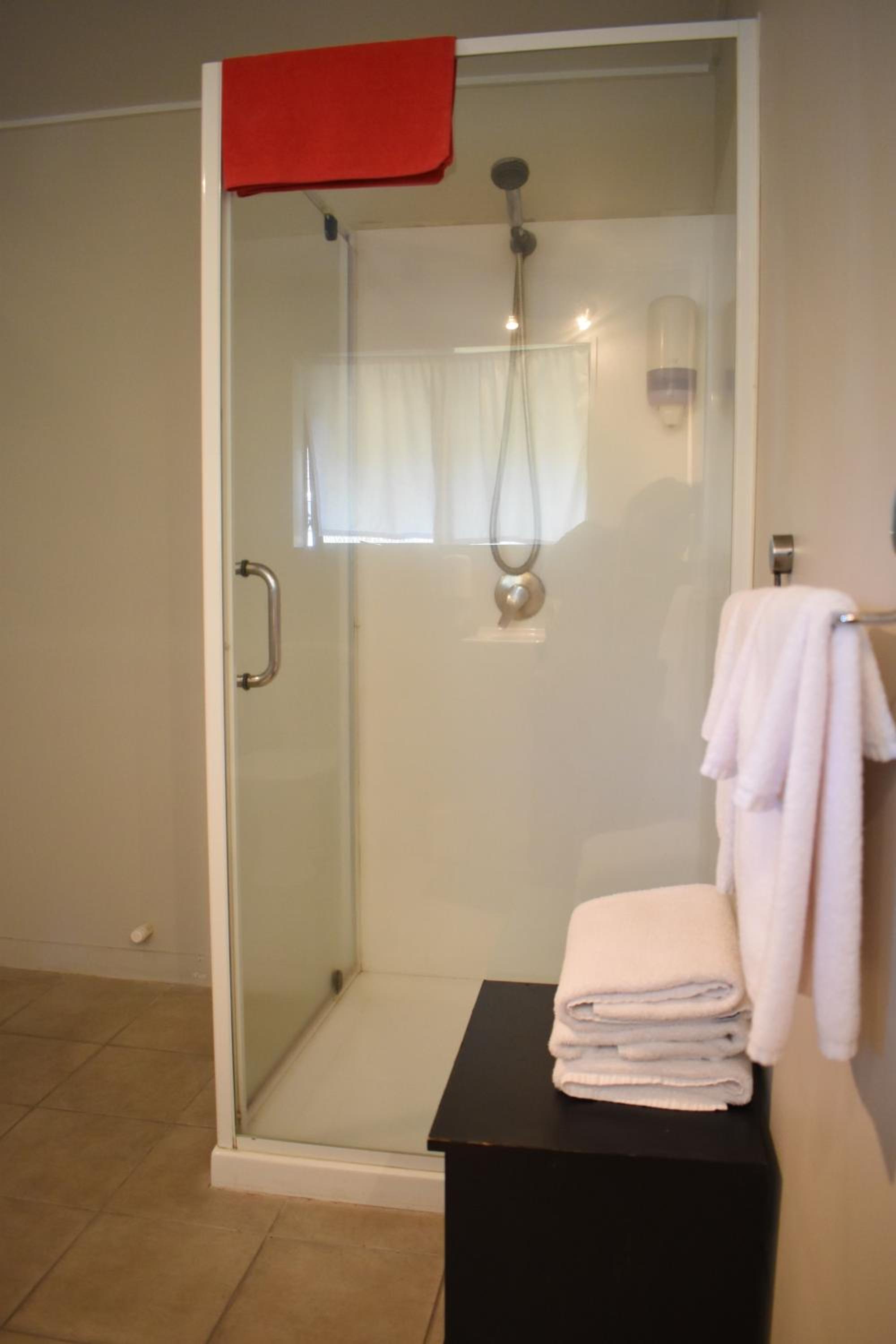 Large Double or Twin Room photo 2