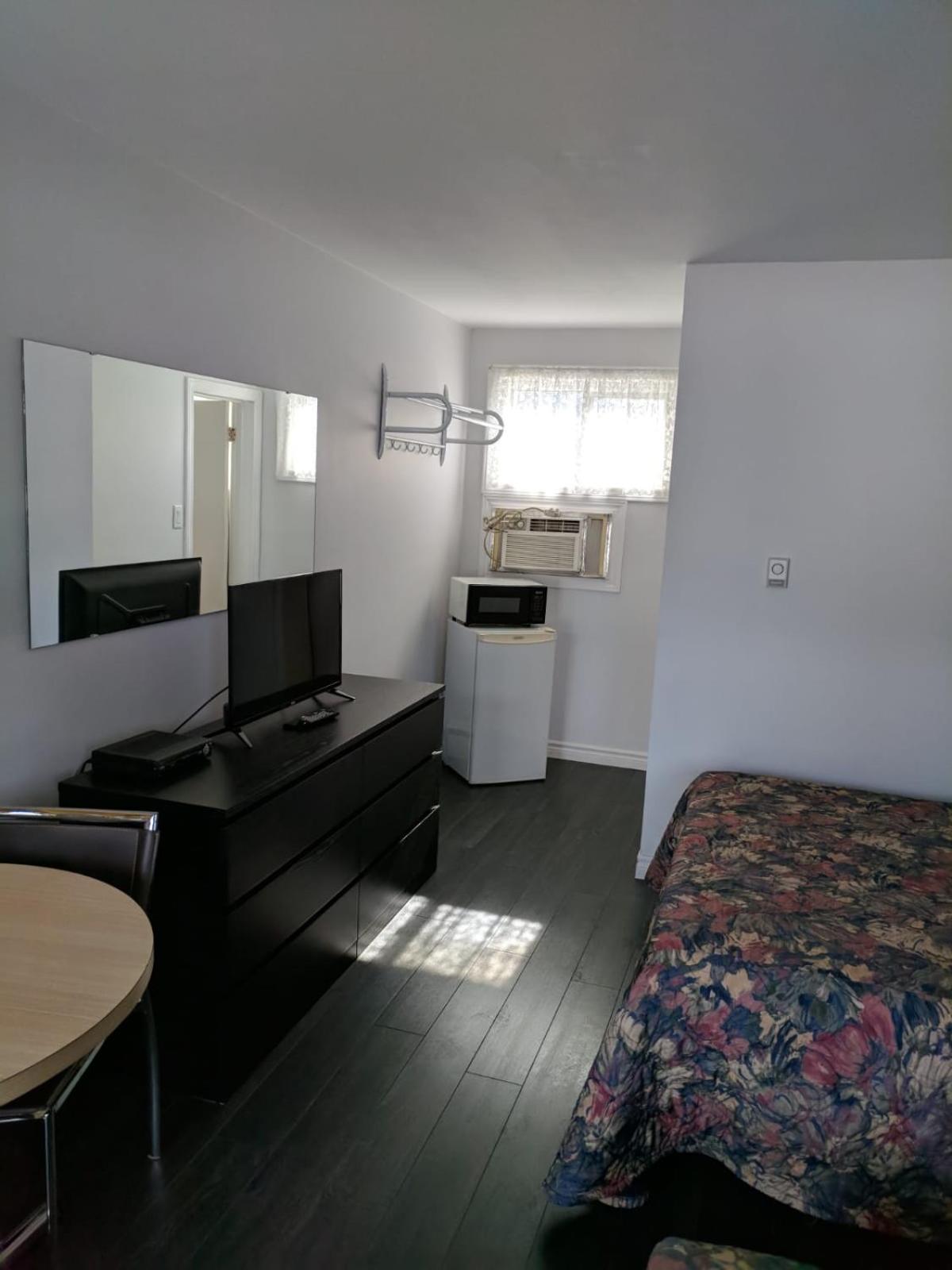 Double Room with Two Double Beds photo 3
