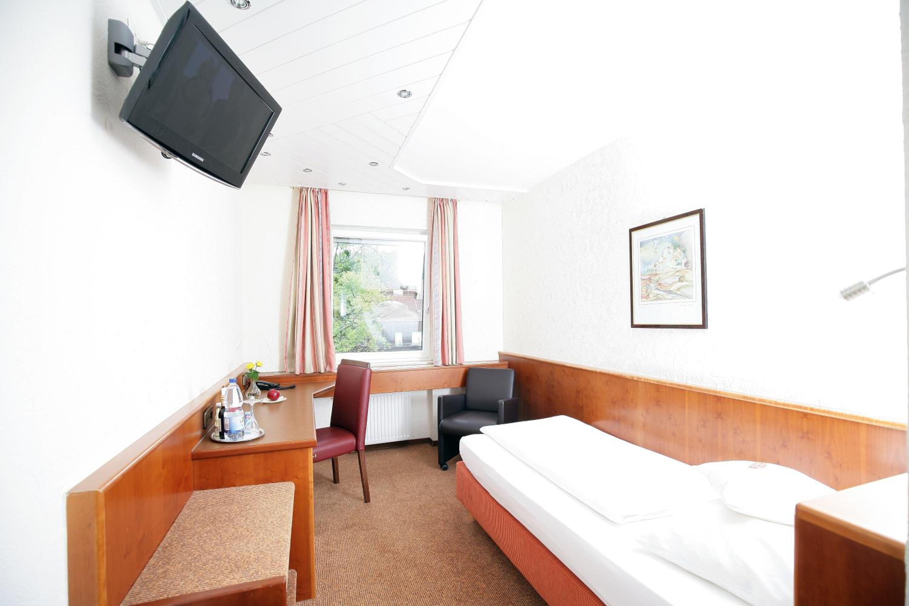 Economy Single Room