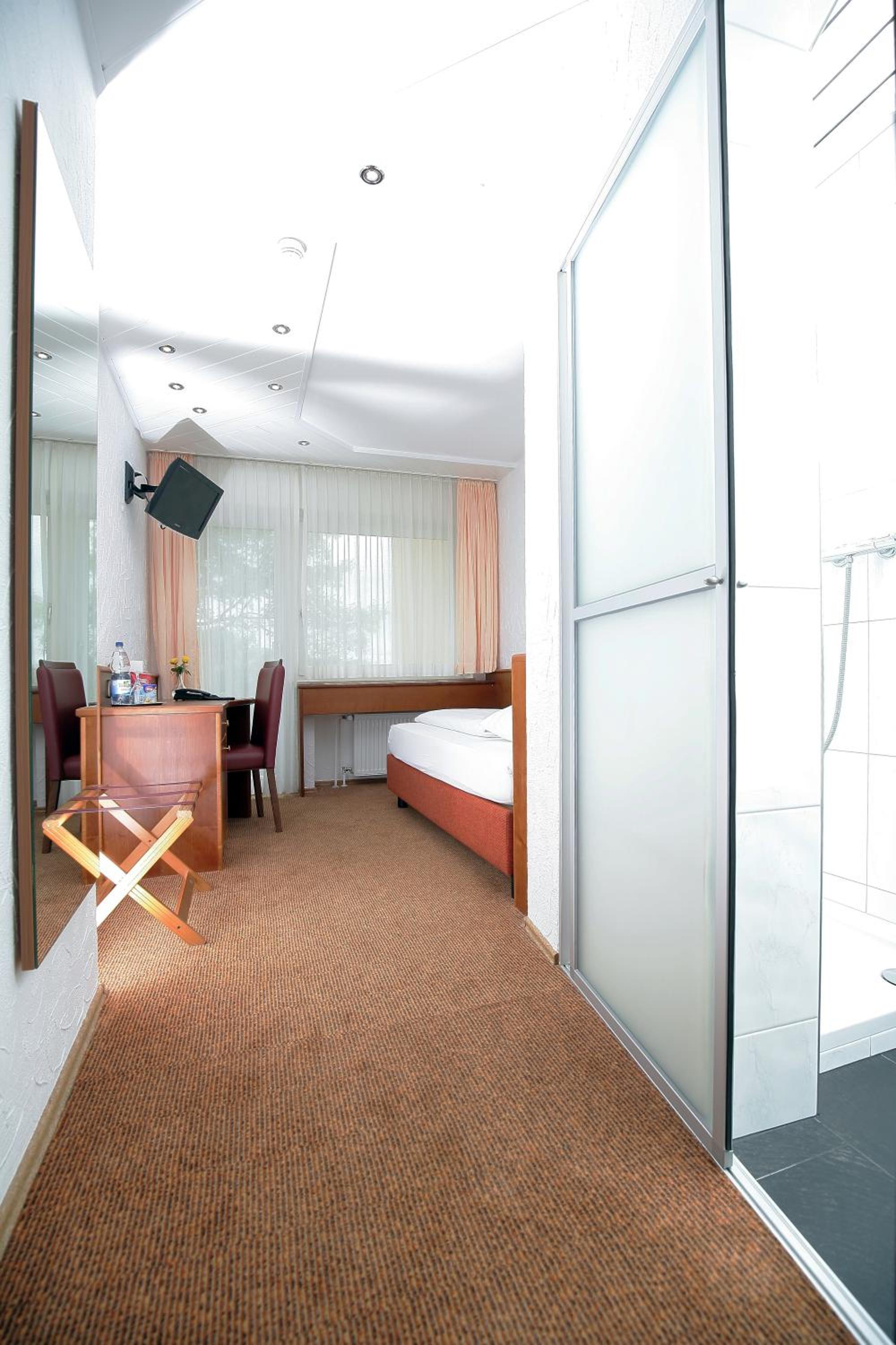 Comfort Single Room with Balcony photo 2
