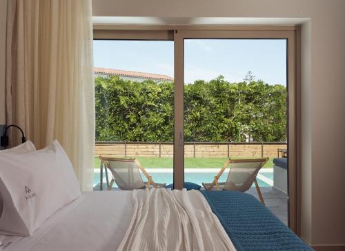 Deluxe Double or Twin Room with Private Pool