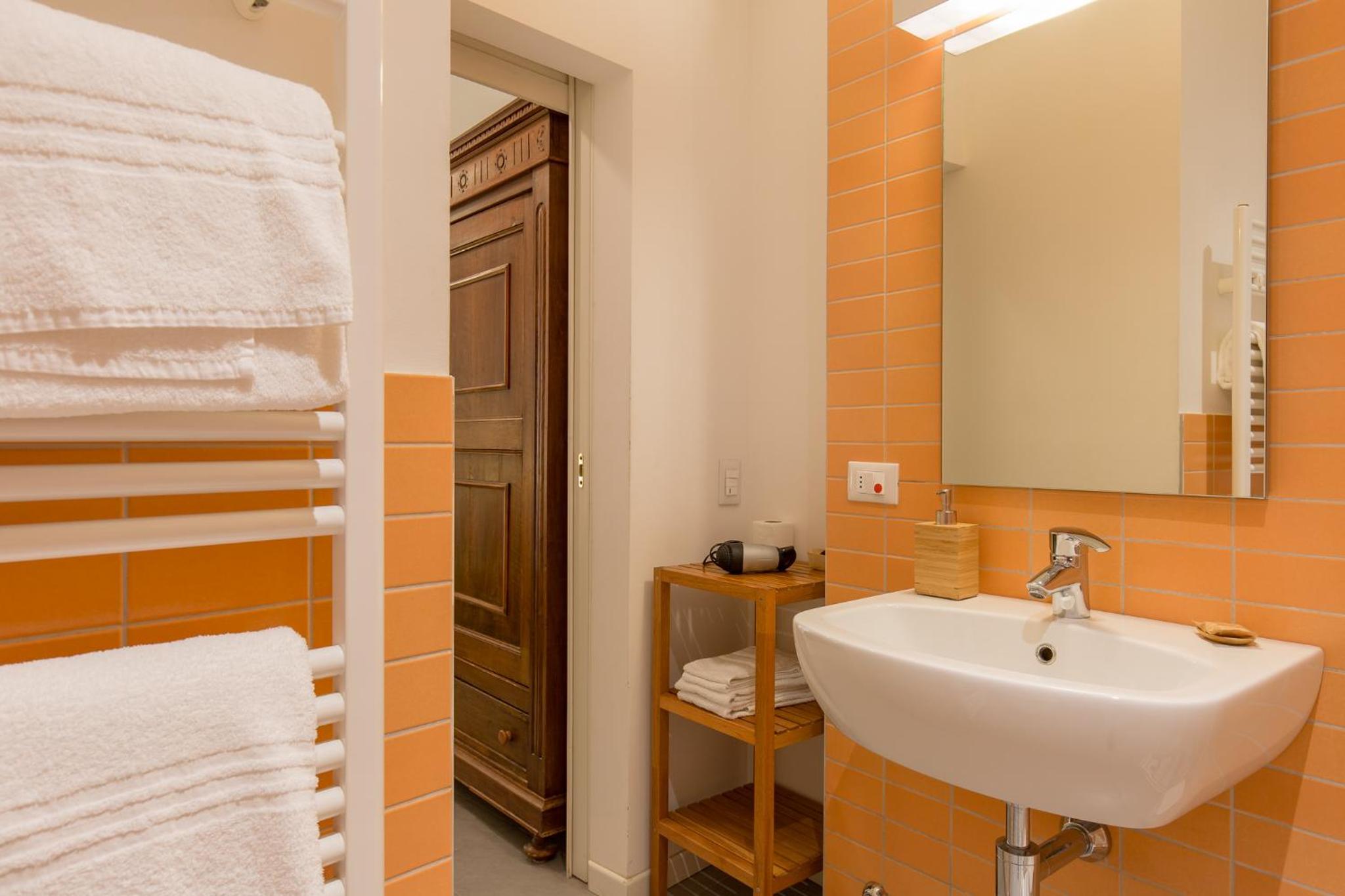 Double or Twin Room with Balcony photo 3