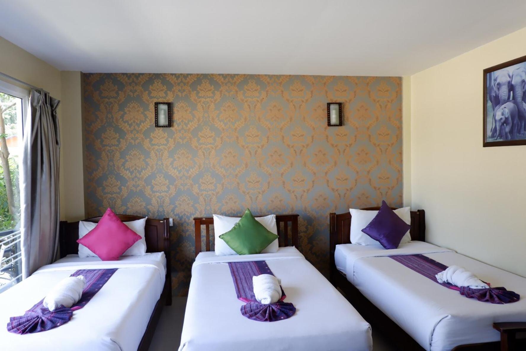 Triple Room with Balcony - Photo 4