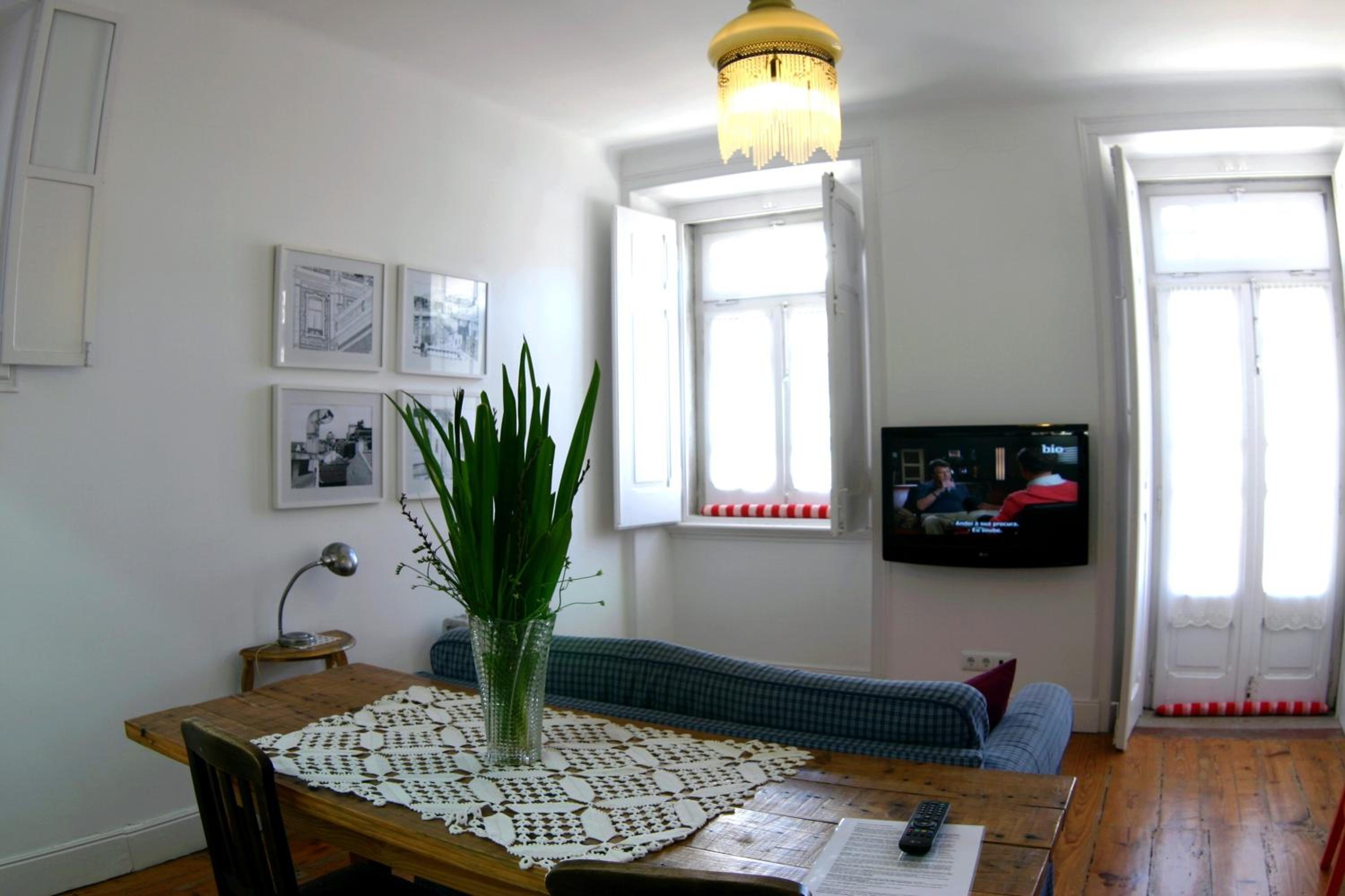 One-Bedroom Apartment photo 3