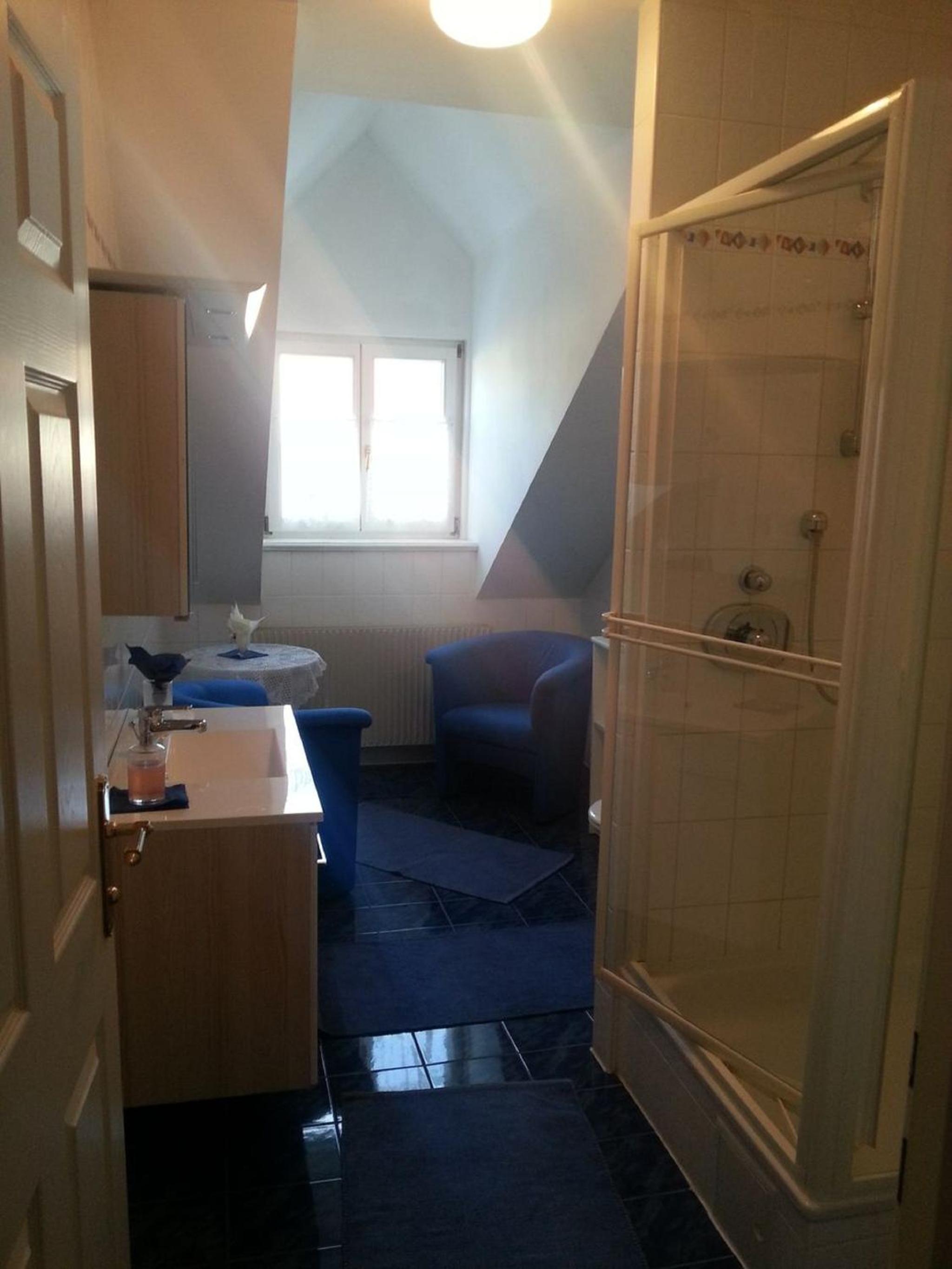 Large Double Room photo 3