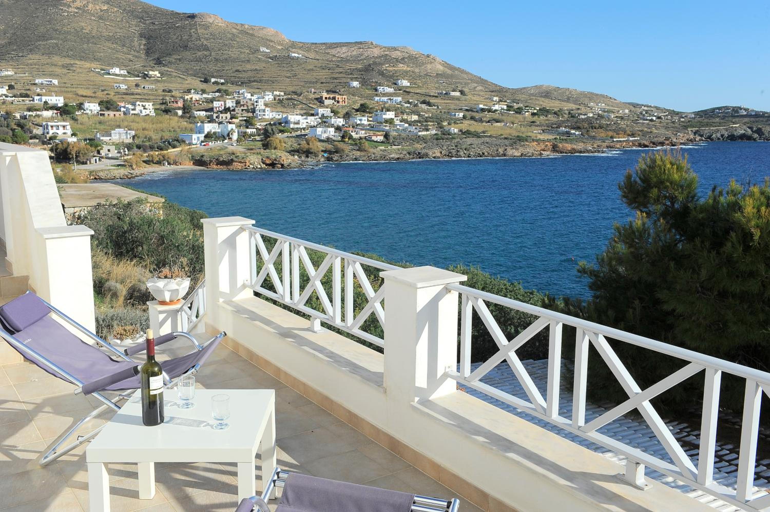 Villa - Beach Front - Photo 18