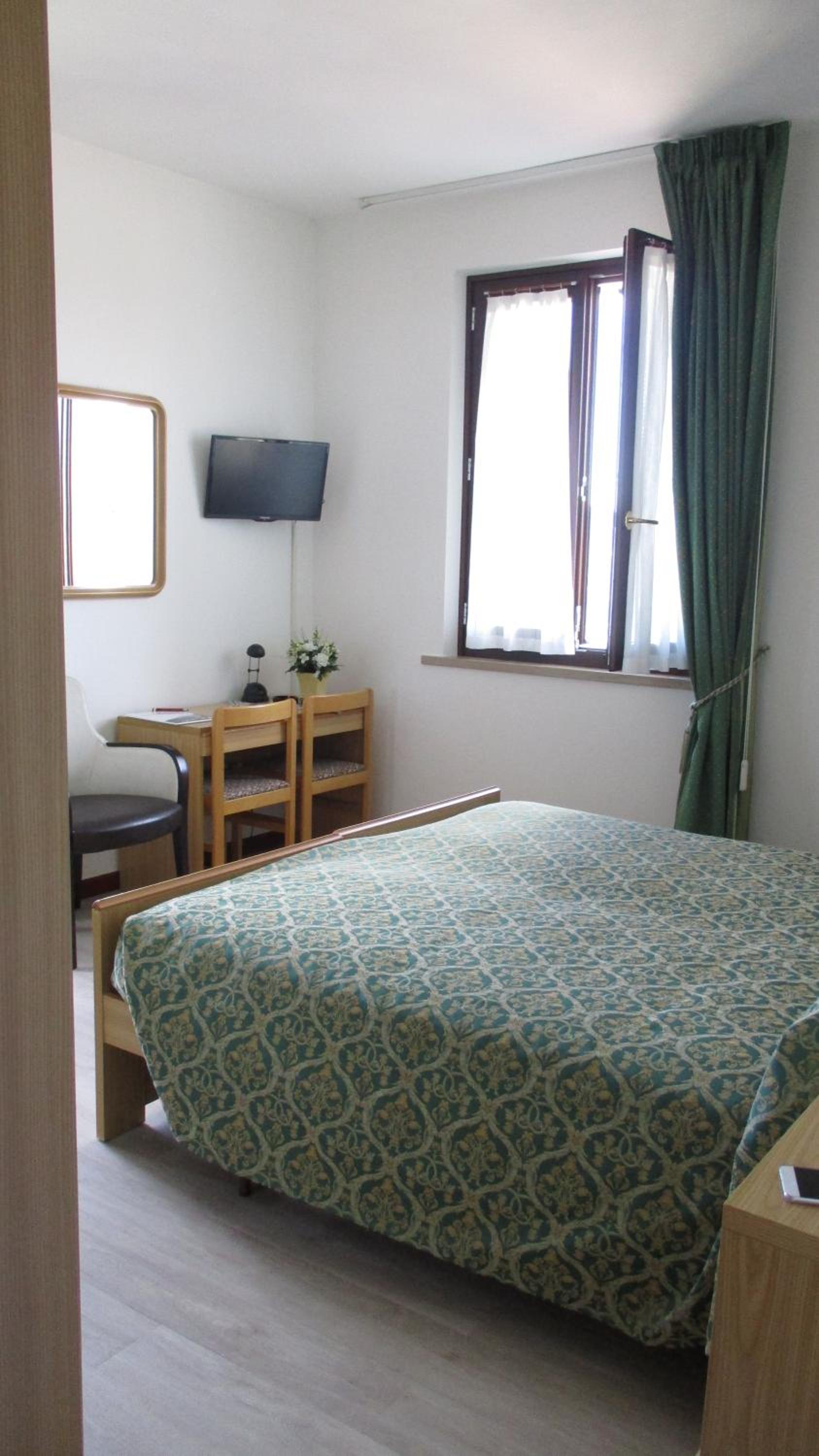 Double Room with Lake View
