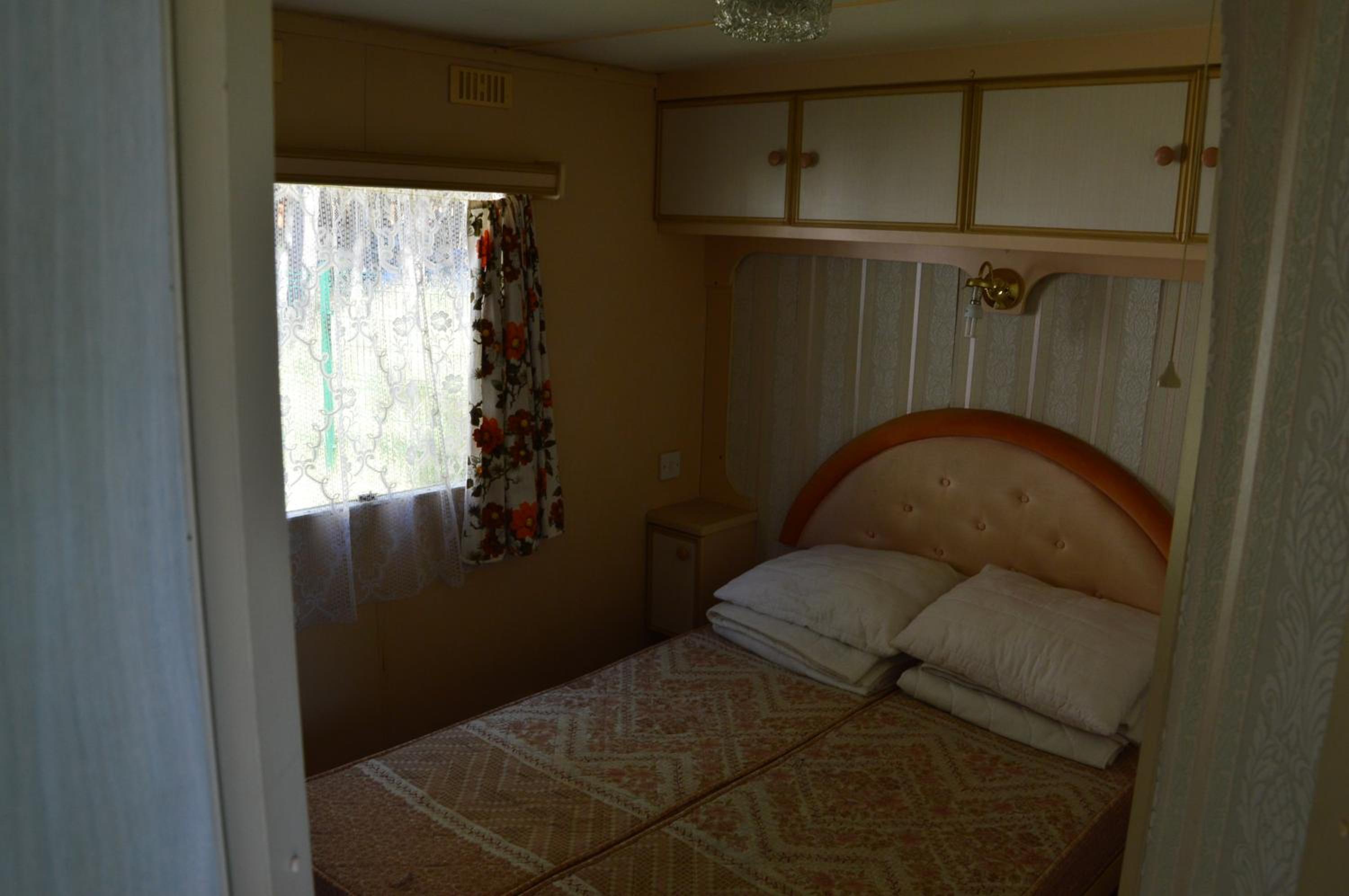 Standard Family Room - Photo 5