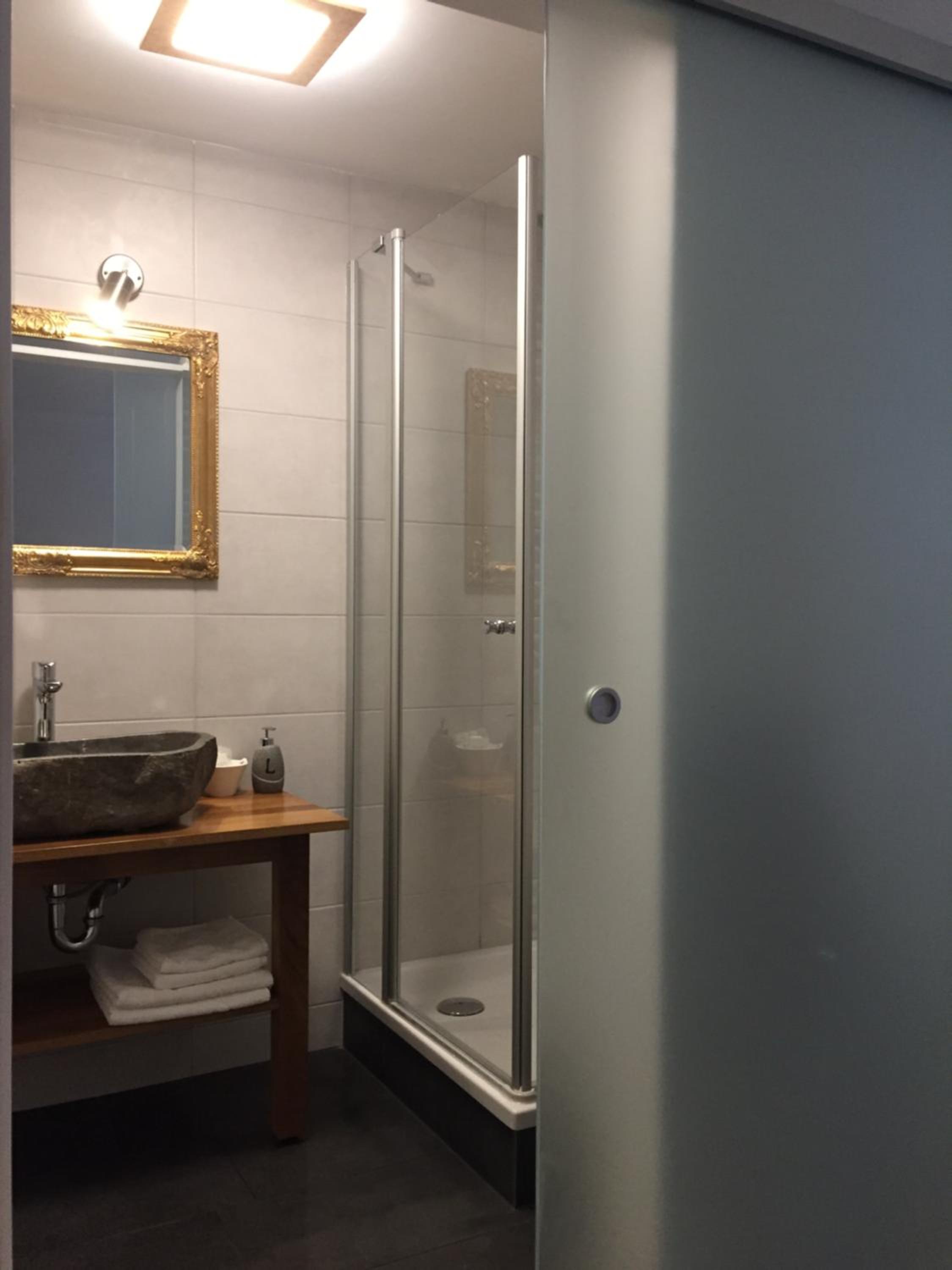 Deluxe Double Room - Photo 8