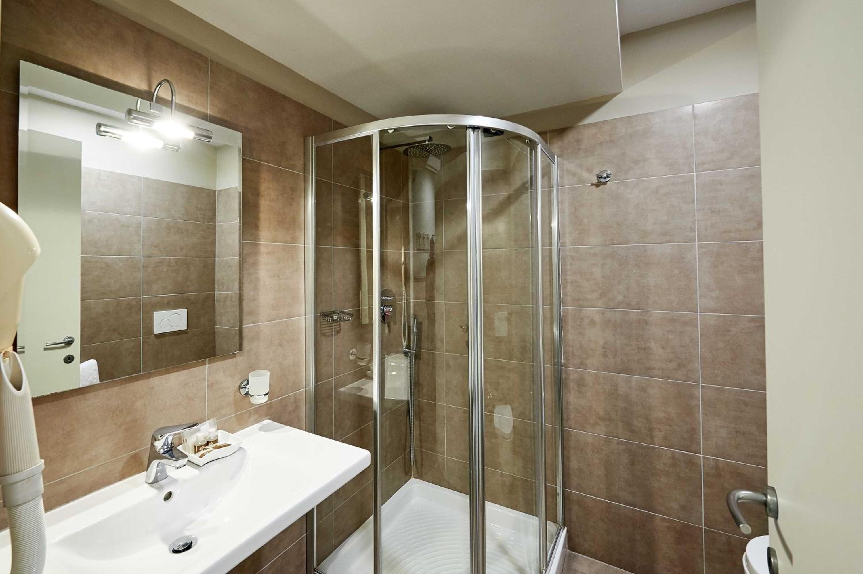 Executive Double or Twin Room - Photo 4