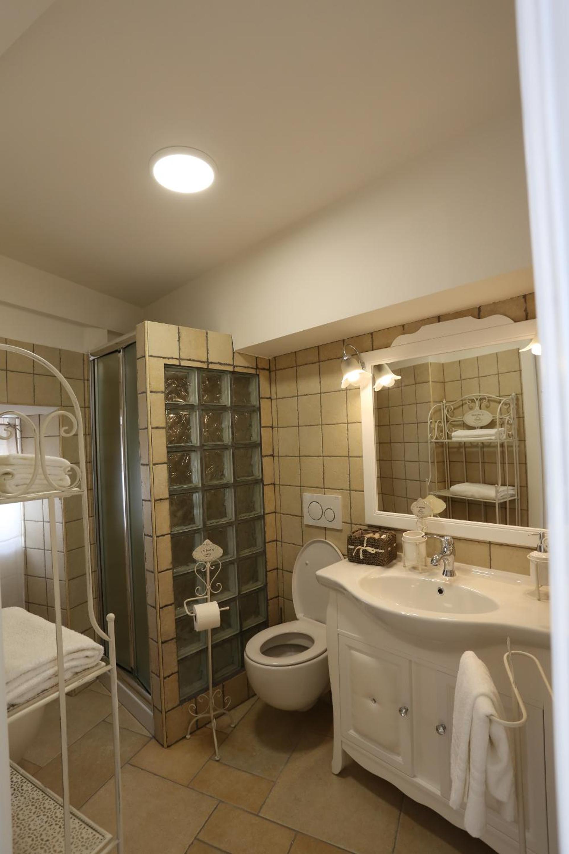 Apartment - Photo 14