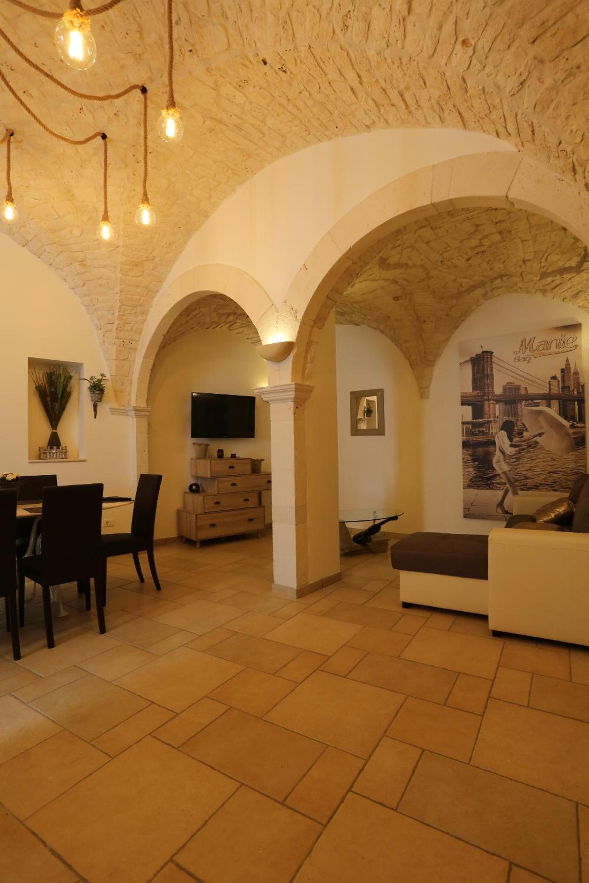 Apartment - Photo 20