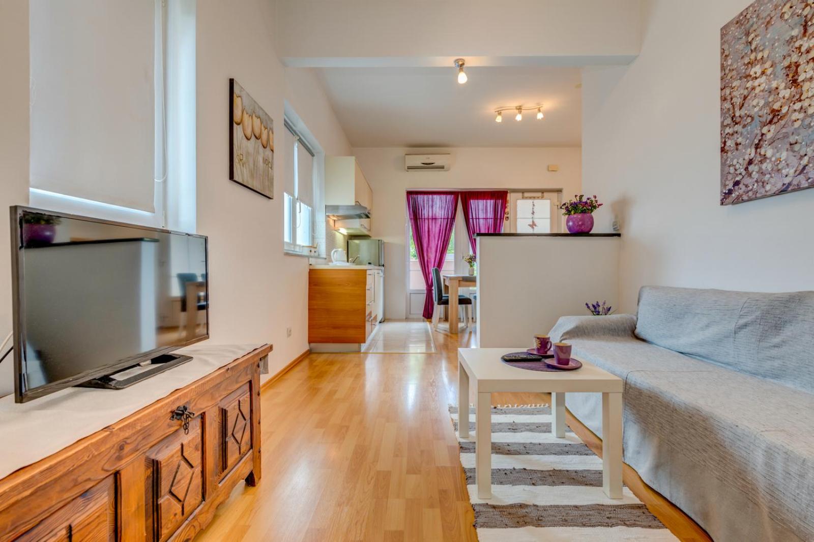 One-Bedroom Apartment